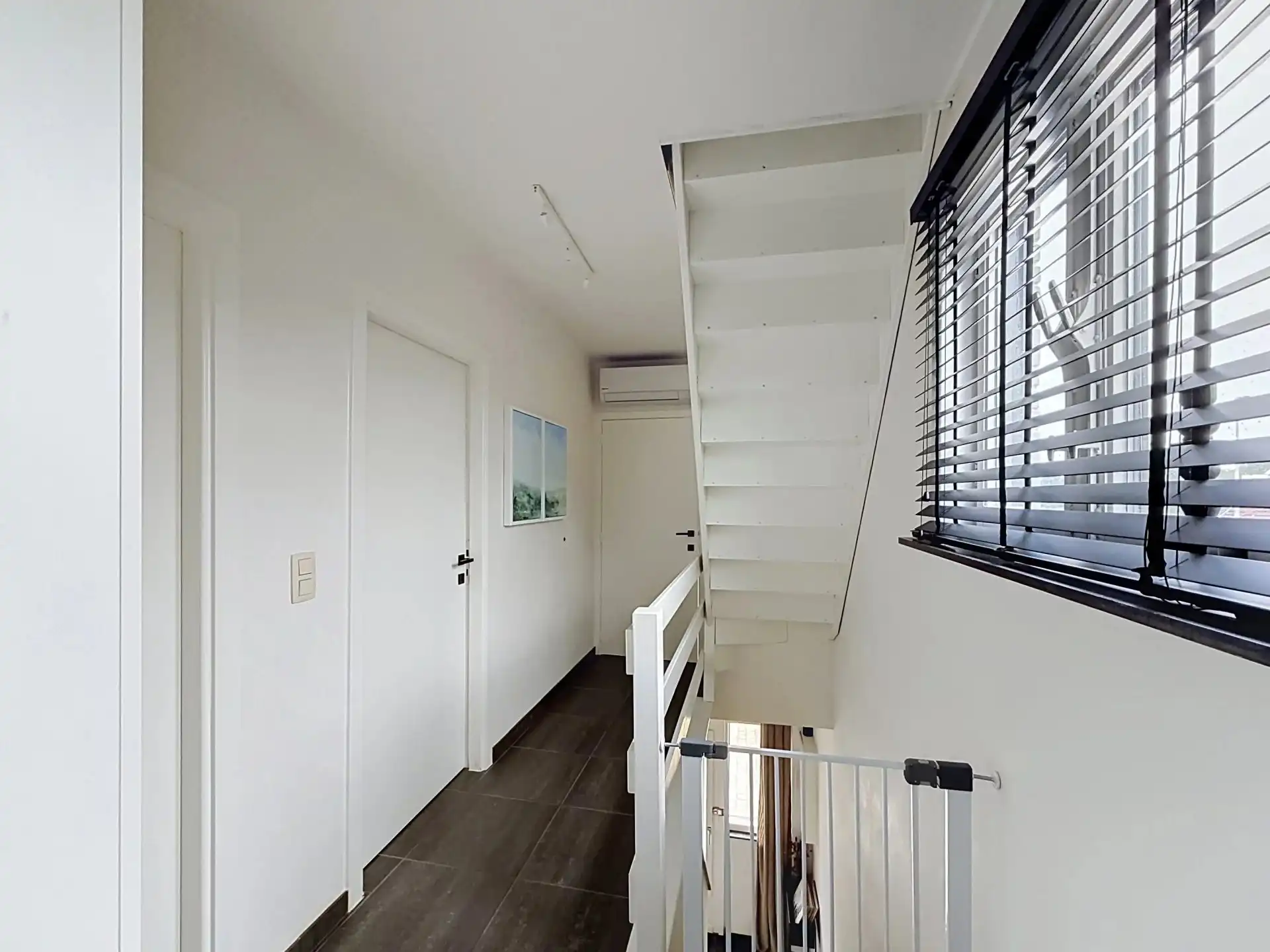 Instapklare gezellige woning op een mooi perceel met 3 slaapkamers en 2 badkamers foto 22