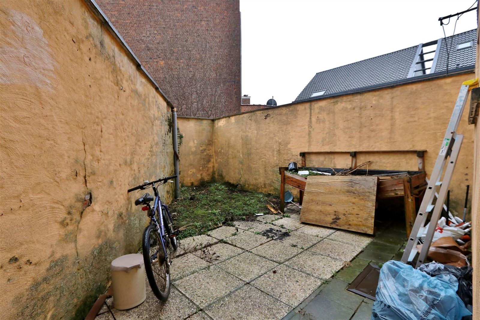 Appartement met 1 slaapkamer en koer foto 9