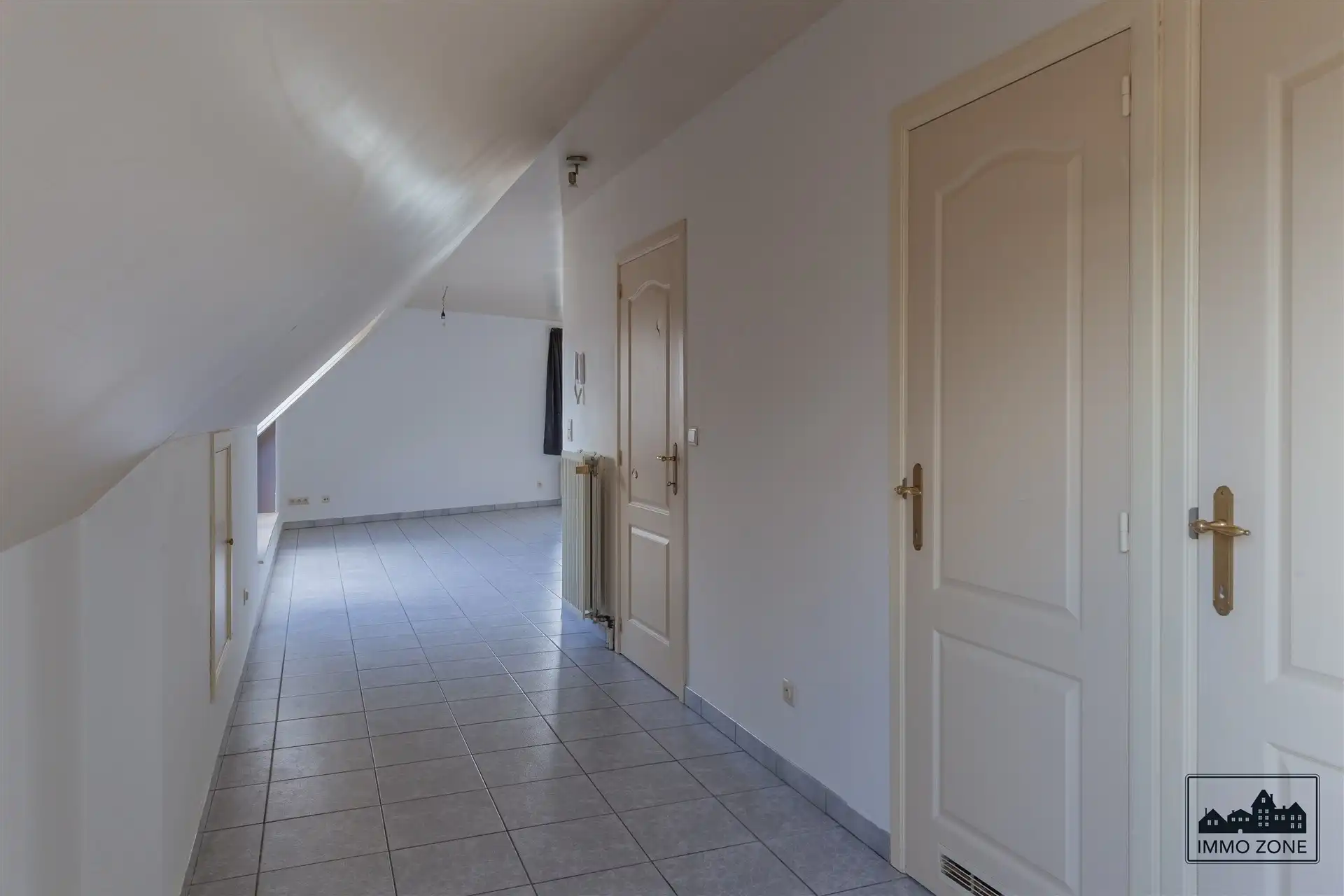Top appartement centrum Laarne, met staanplaats! foto 3