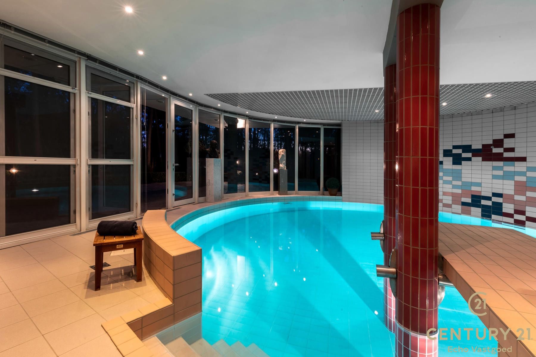 Unieke royale villa op parkdomein van ca 11.600m² foto 15