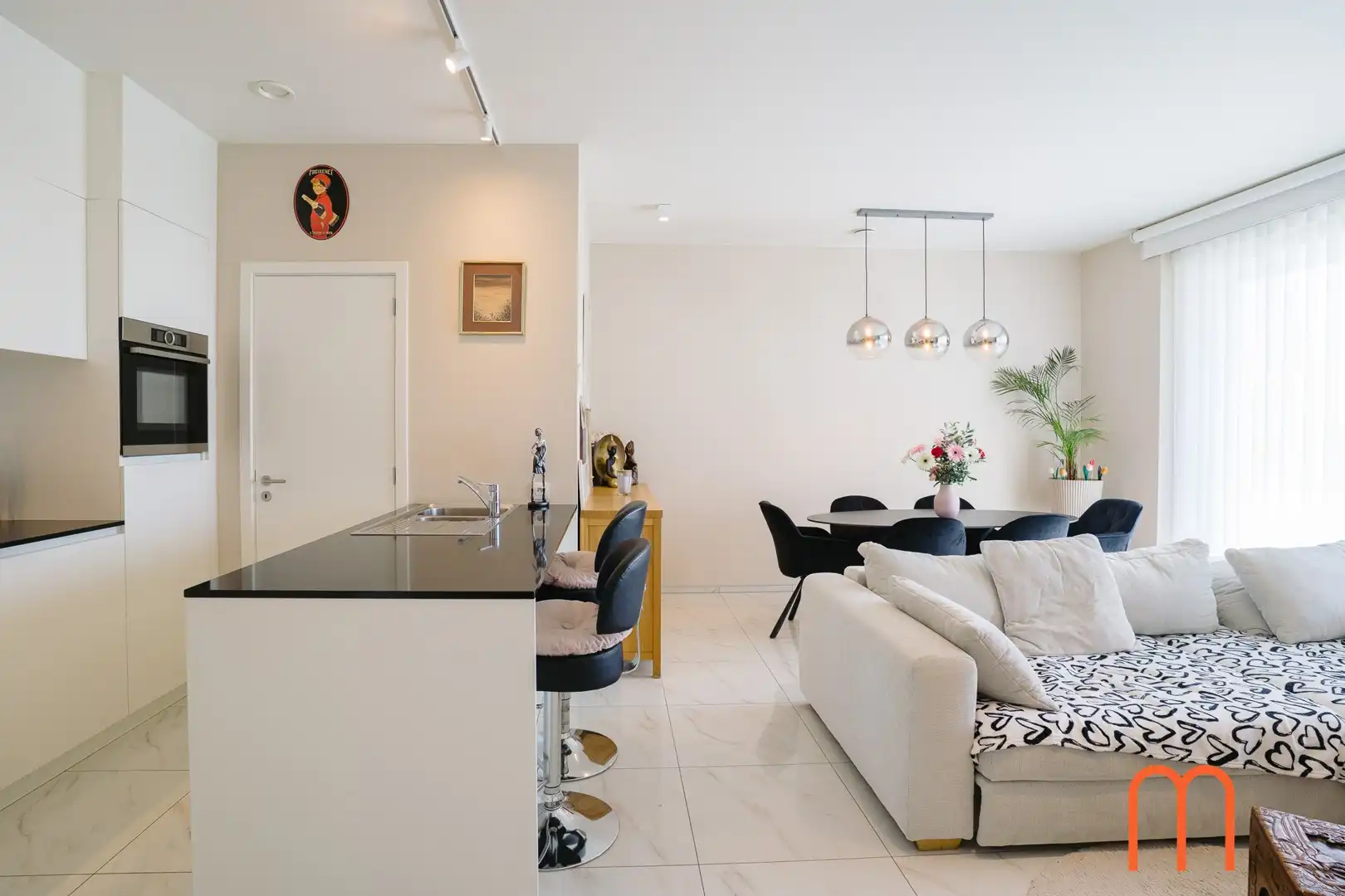 Appartement te huur in Central Park Tower, Oosteroever – 1 slaapkamer, garage en ruim terras foto 2