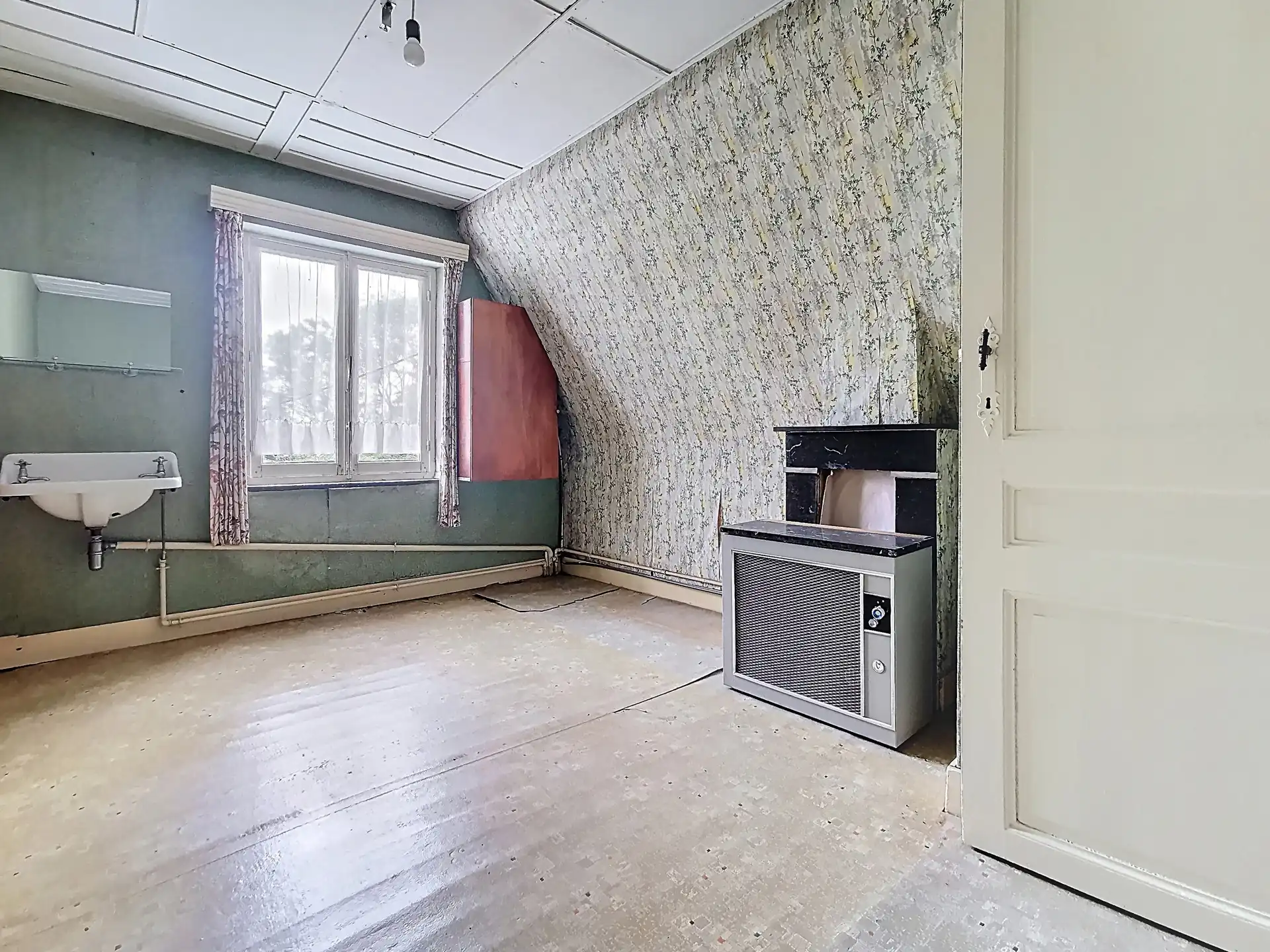 Mooi huis om te renoveren, vlakbij het Dumontplein. foto 15