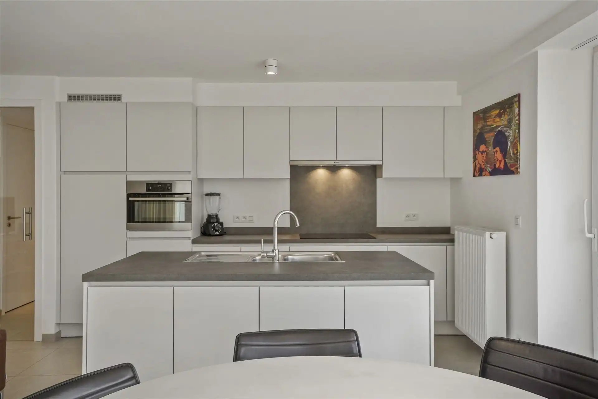 INSTAPKLAAR / RECENT GEBOUW  foto 14