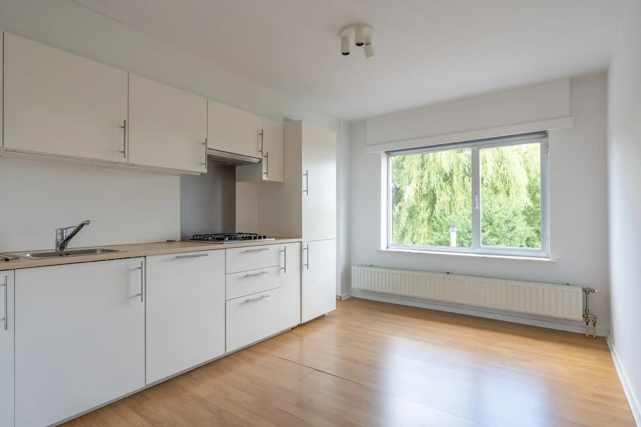 Woning bestaande uit twee appartementen op 985m² perceel. foto 26