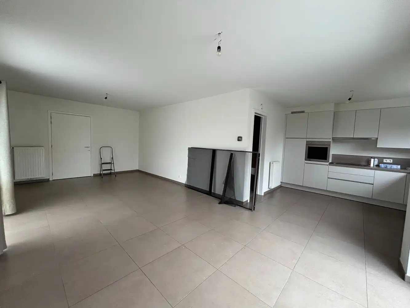 Ruime Instapklare woning te huur foto 4
