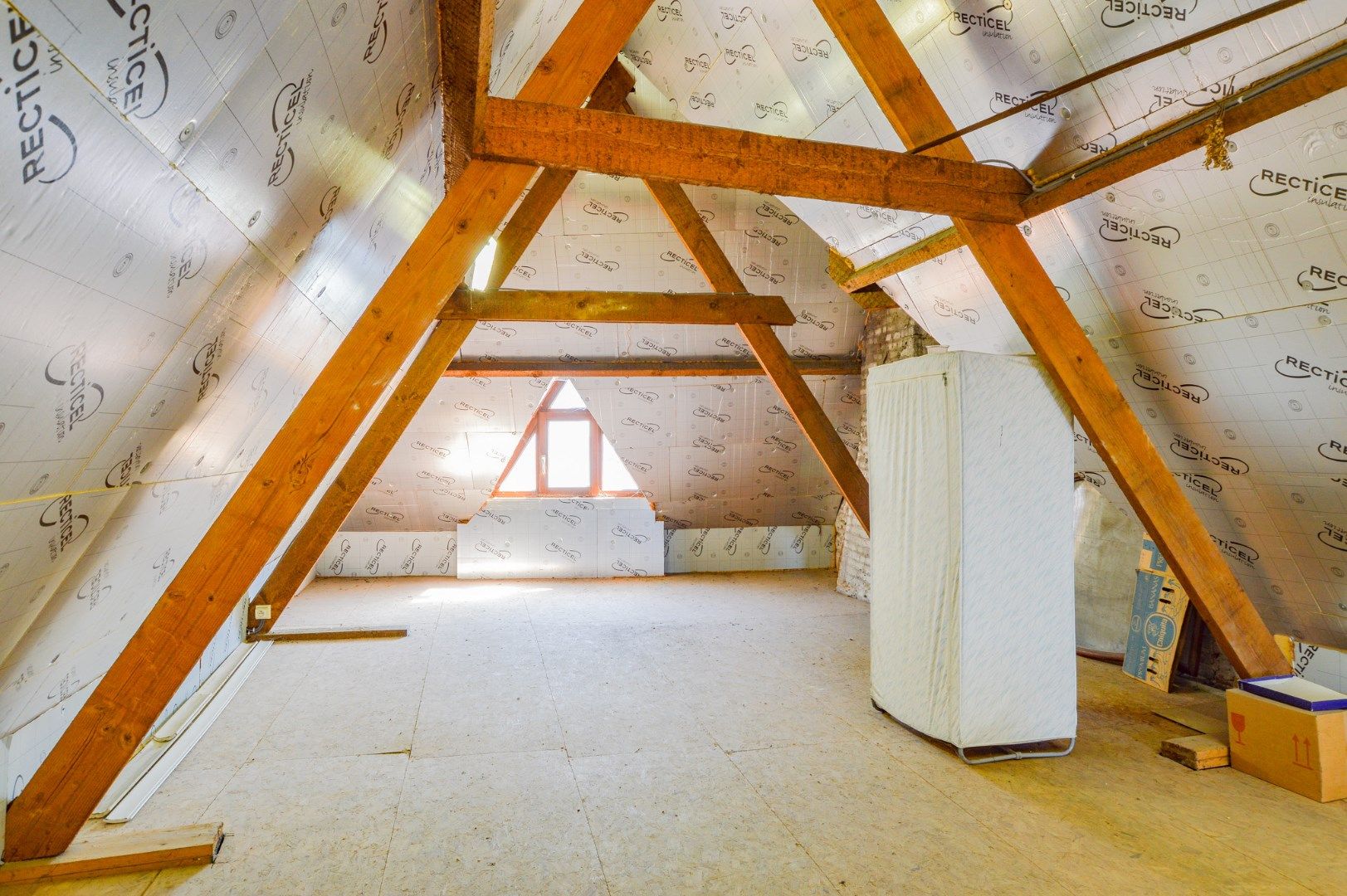 Ruime rijwoning op toplocatie in de Brugse binnenstad foto 14