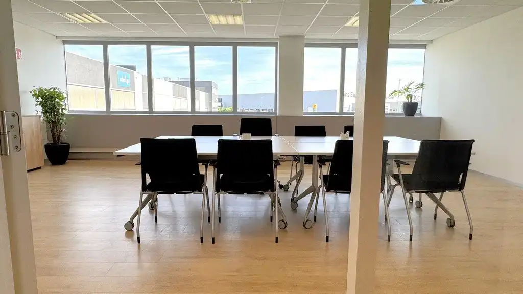 Kantoor te huur in kmo-zone Evenbroekveld te Erpe-Mere foto 9
