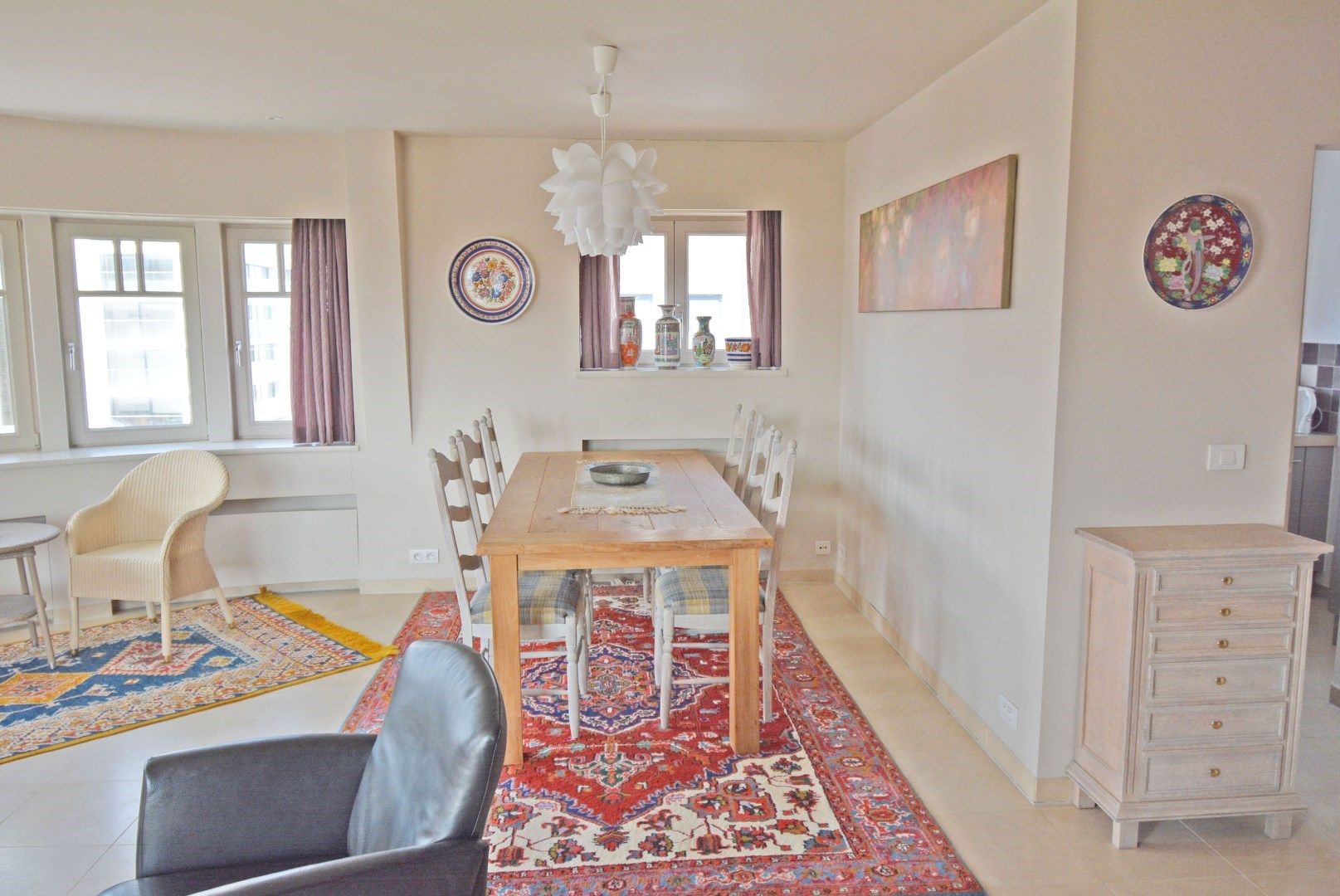 Stijlvol appartement met 4 gevels op een volledige 2e verdieping met lift in Duinbergen op 100m van de zee met zeezicht en inpandige garage foto 4