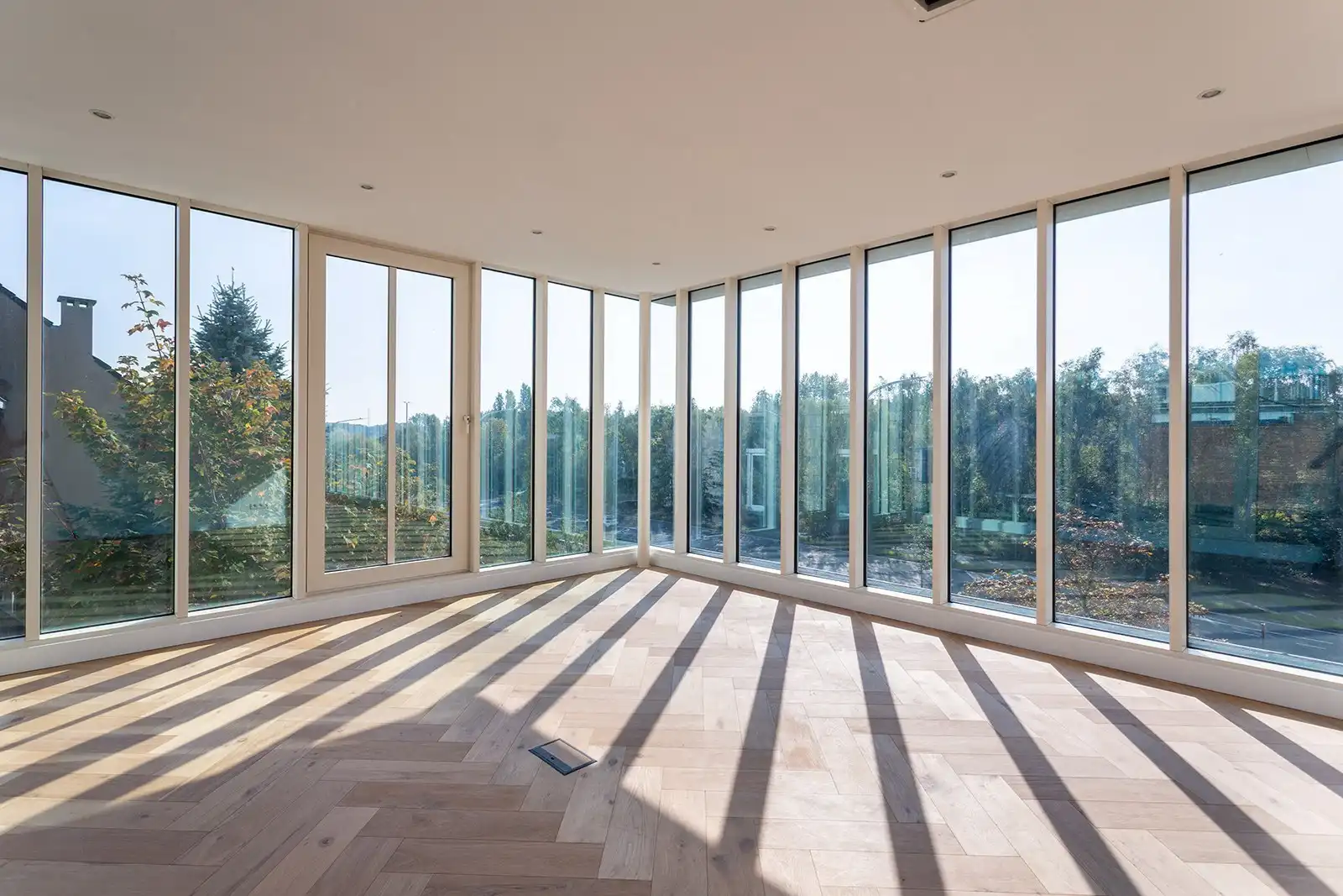 Architecturaal kantoorgebouw op absolute zicht locatie!  foto 18