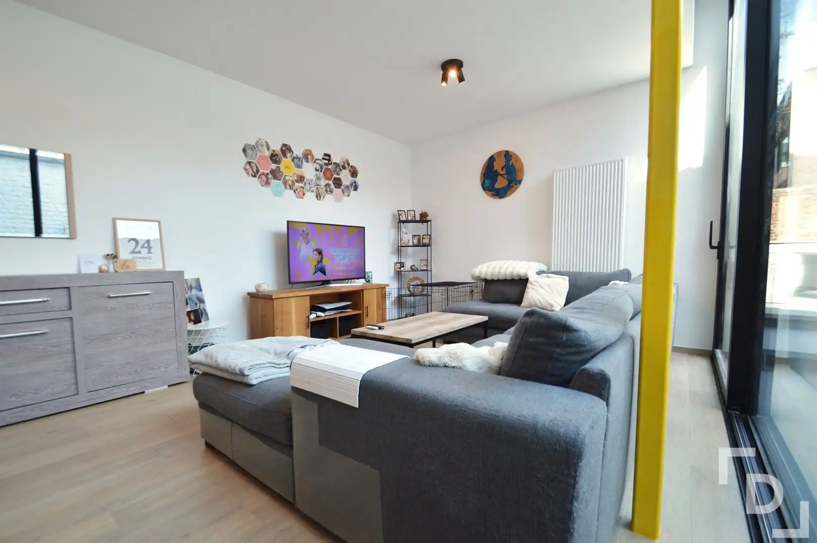 Volledig gerenoveerde, karaktervolle woning met tuin in Ieperse stadscentrum foto 4