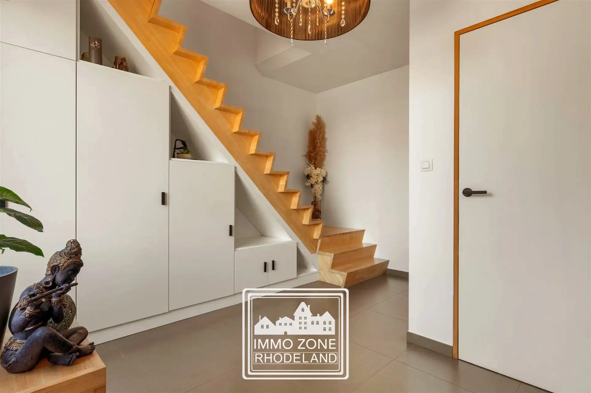 Uiterst knappe instapklare woning met 3 slpks en tuin foto 3