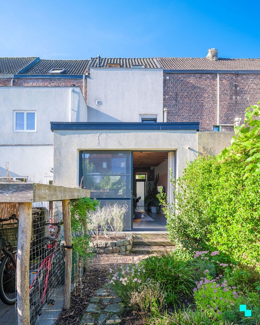 Gerenoveerde woning met stadstuin nabij het Rabot foto 35