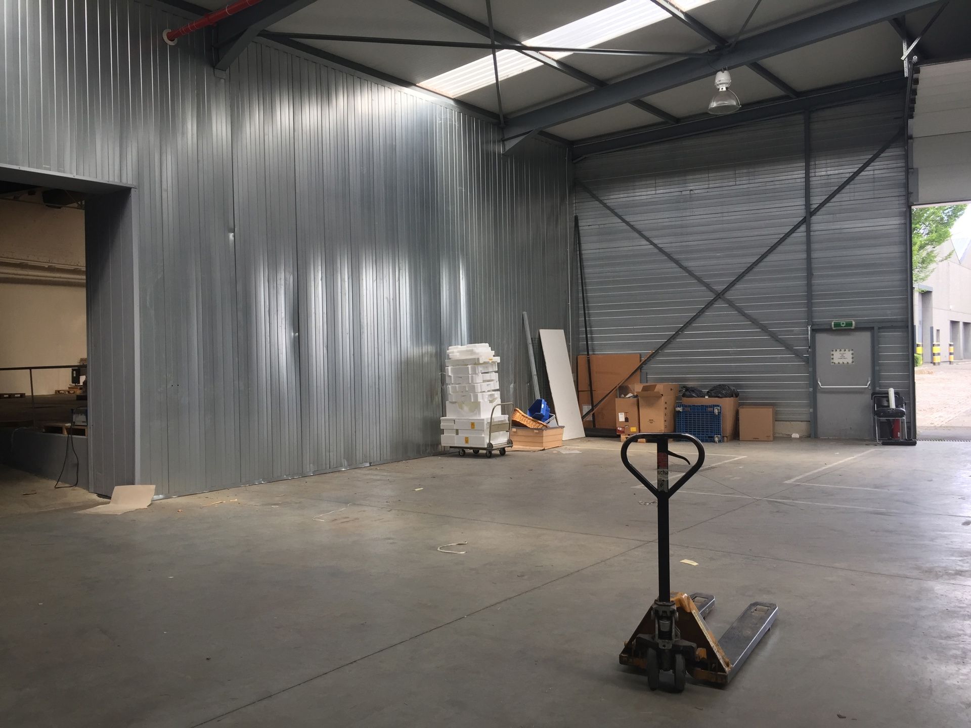 Magazijn 880m² te huur foto 5
