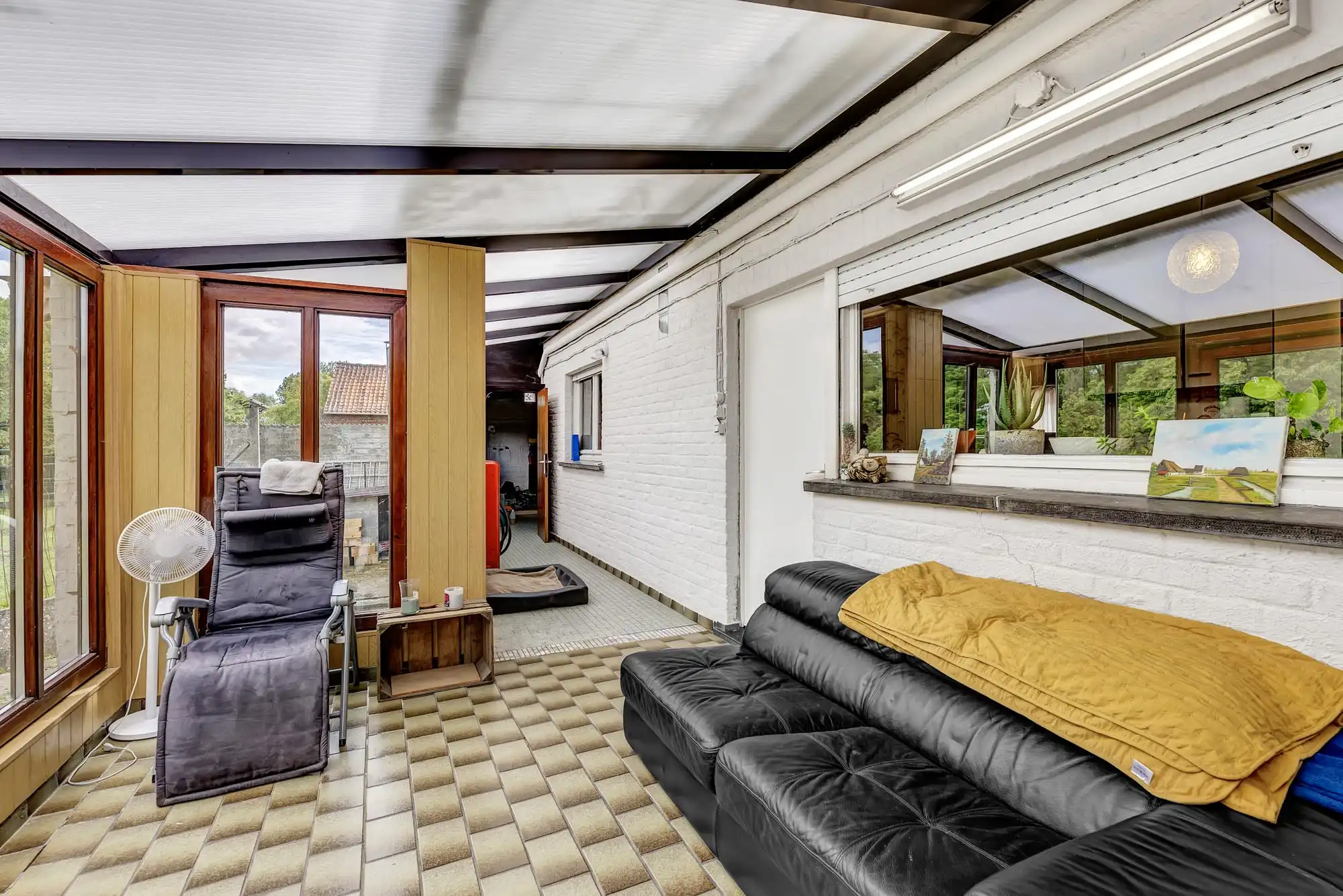 Woning op landelijke ligging met opslagplaats foto 9