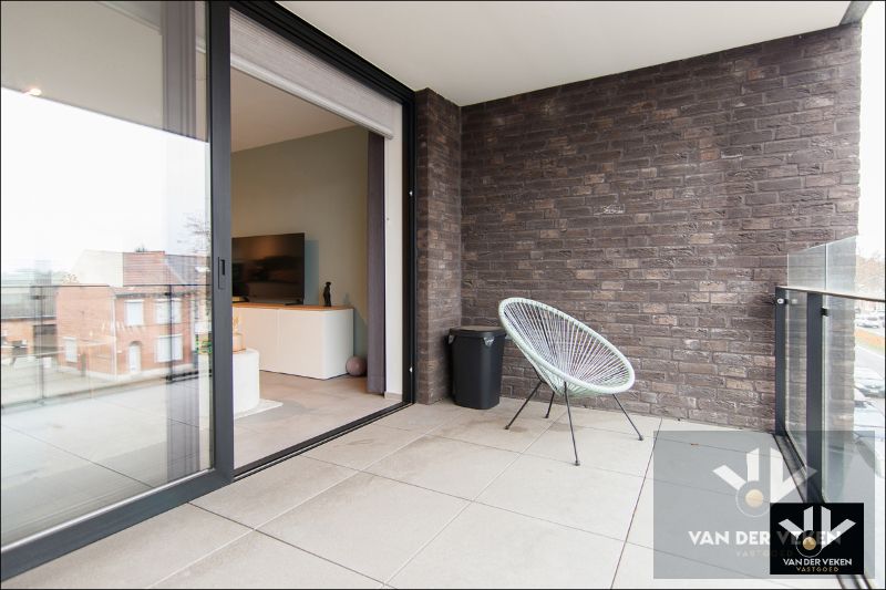 Energiezuinig, ruim en lichtrijk appartement met 2 slaapkamers en 2 terrassen op een goed bereikbare locatie foto 5