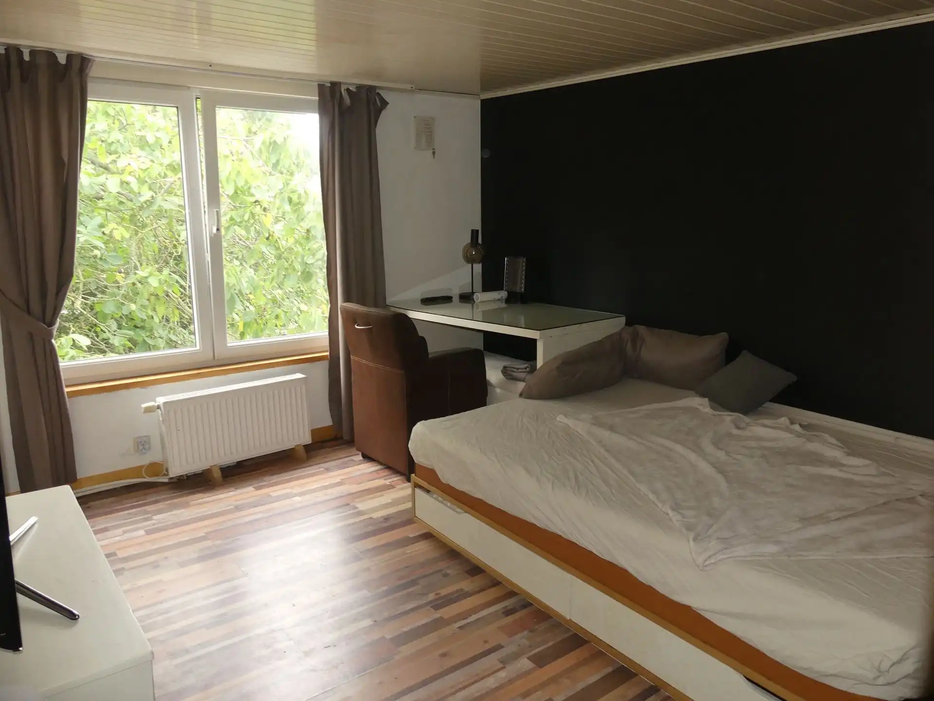 Centraal gelegen woning met vele mogelijkheden foto 11