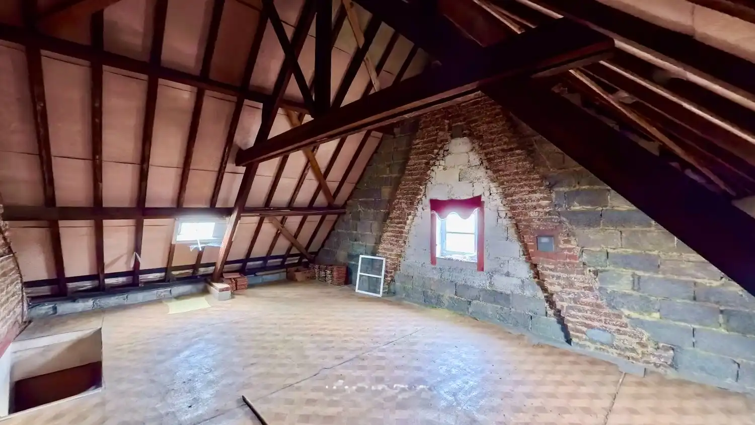 Te renoveren woning met uitbreidingsmogelijkheden! foto 11