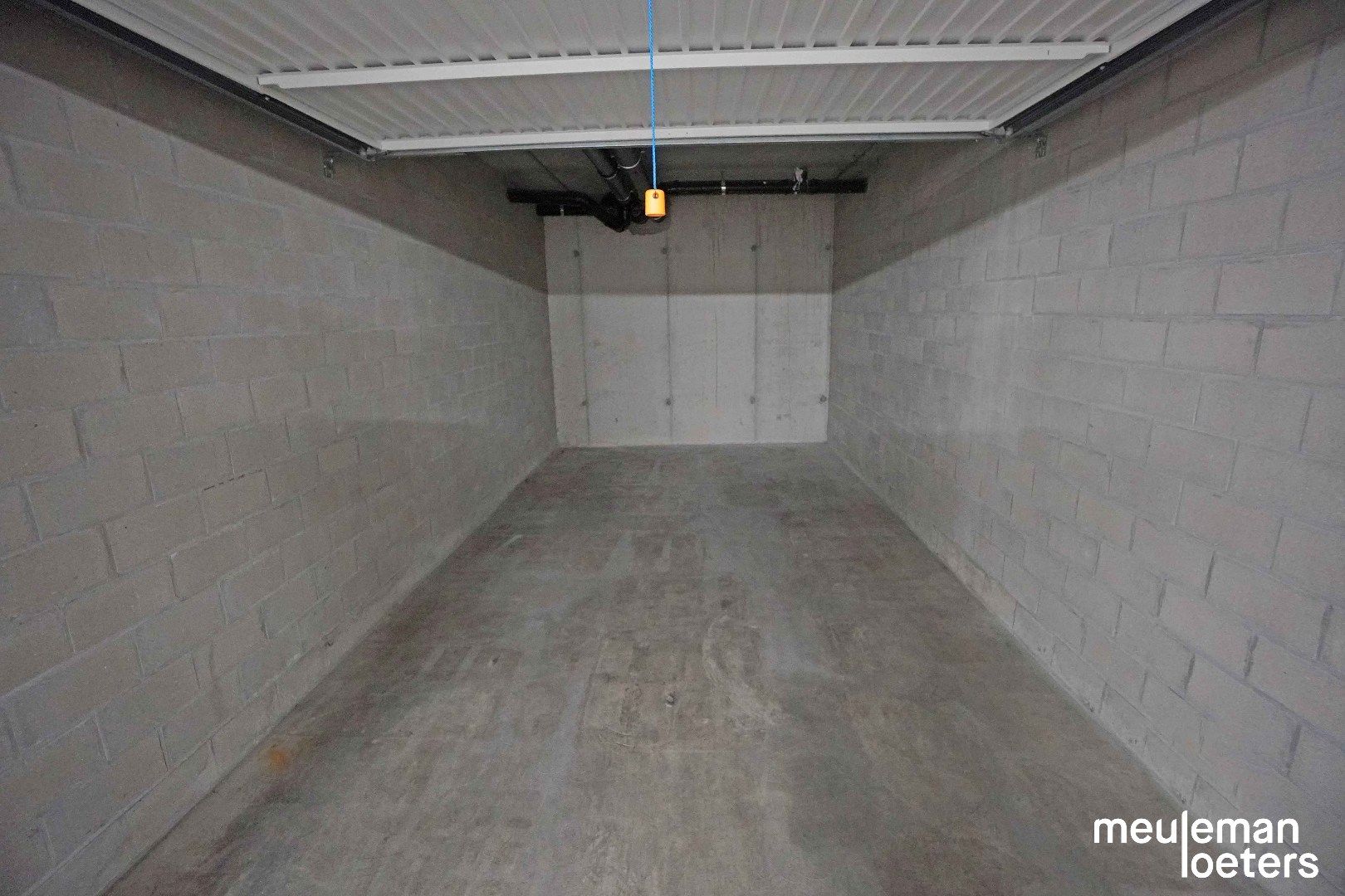 Centraal gelegen garagebox in het centrum van Oostkamp foto 2