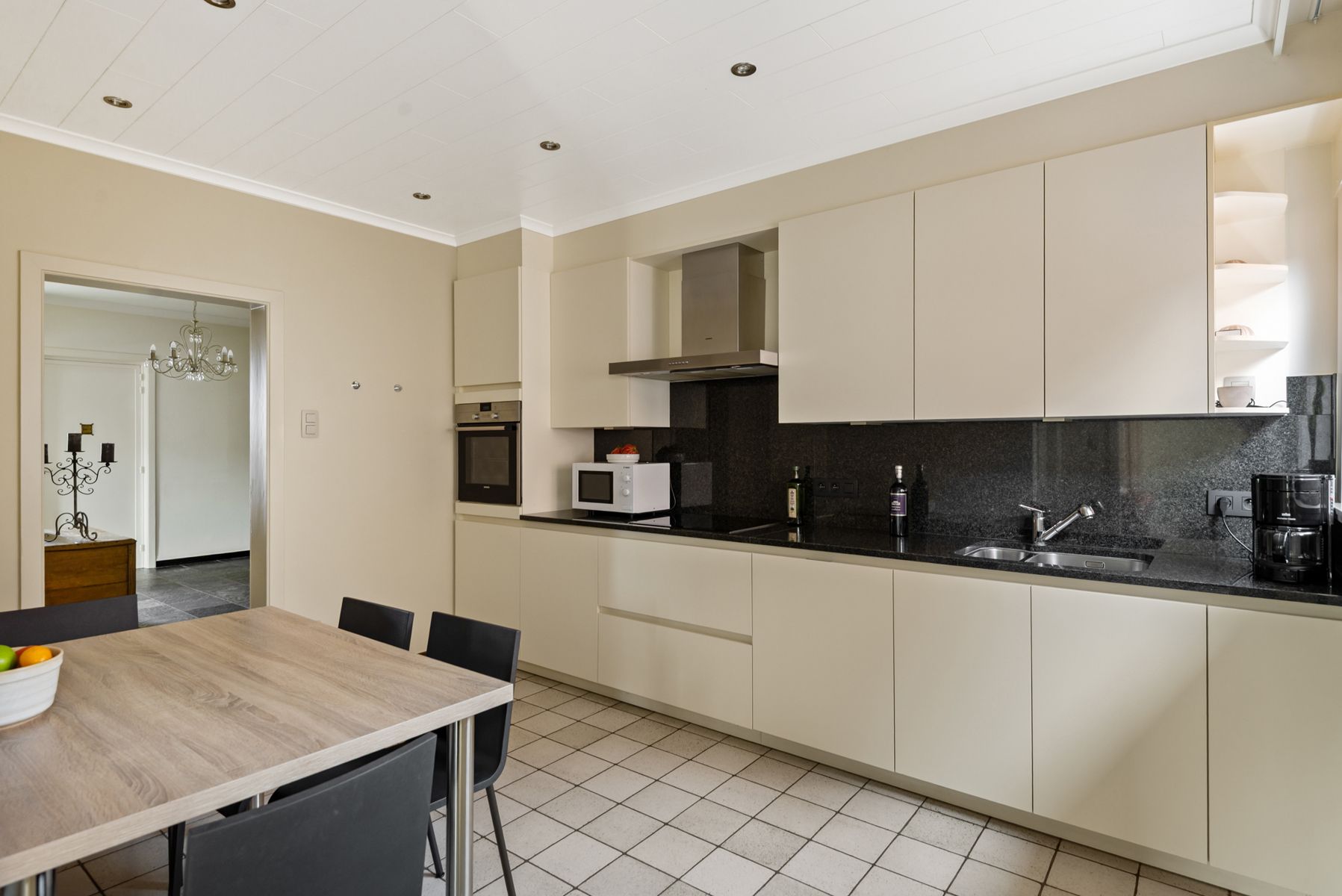 Instapklare villa/bungalow met aansluitend kantoorruimte/handelsgelijkvloers op ruim perceel! foto 13