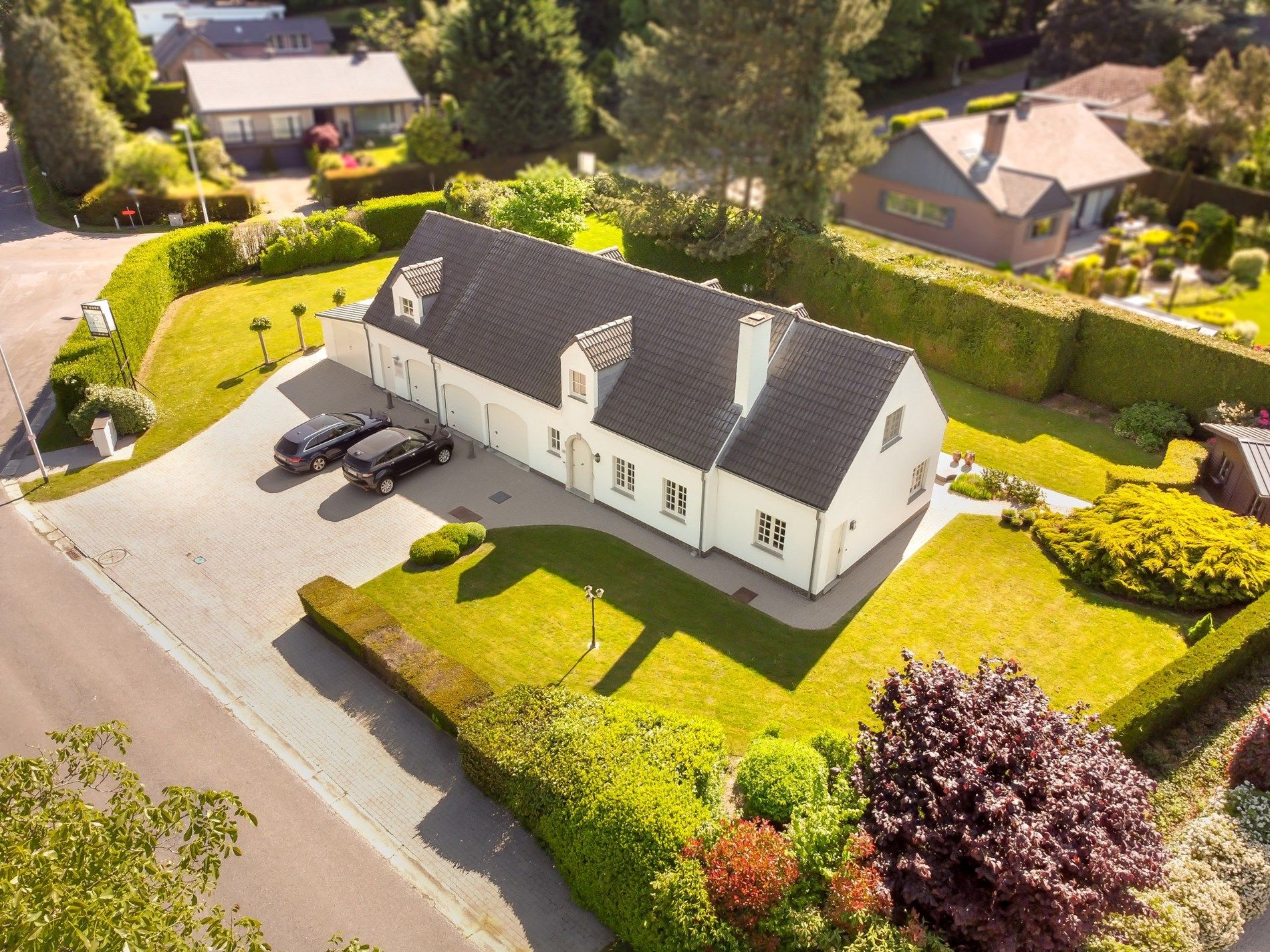 Knappe villa op residentiele toplocatie! foto 17