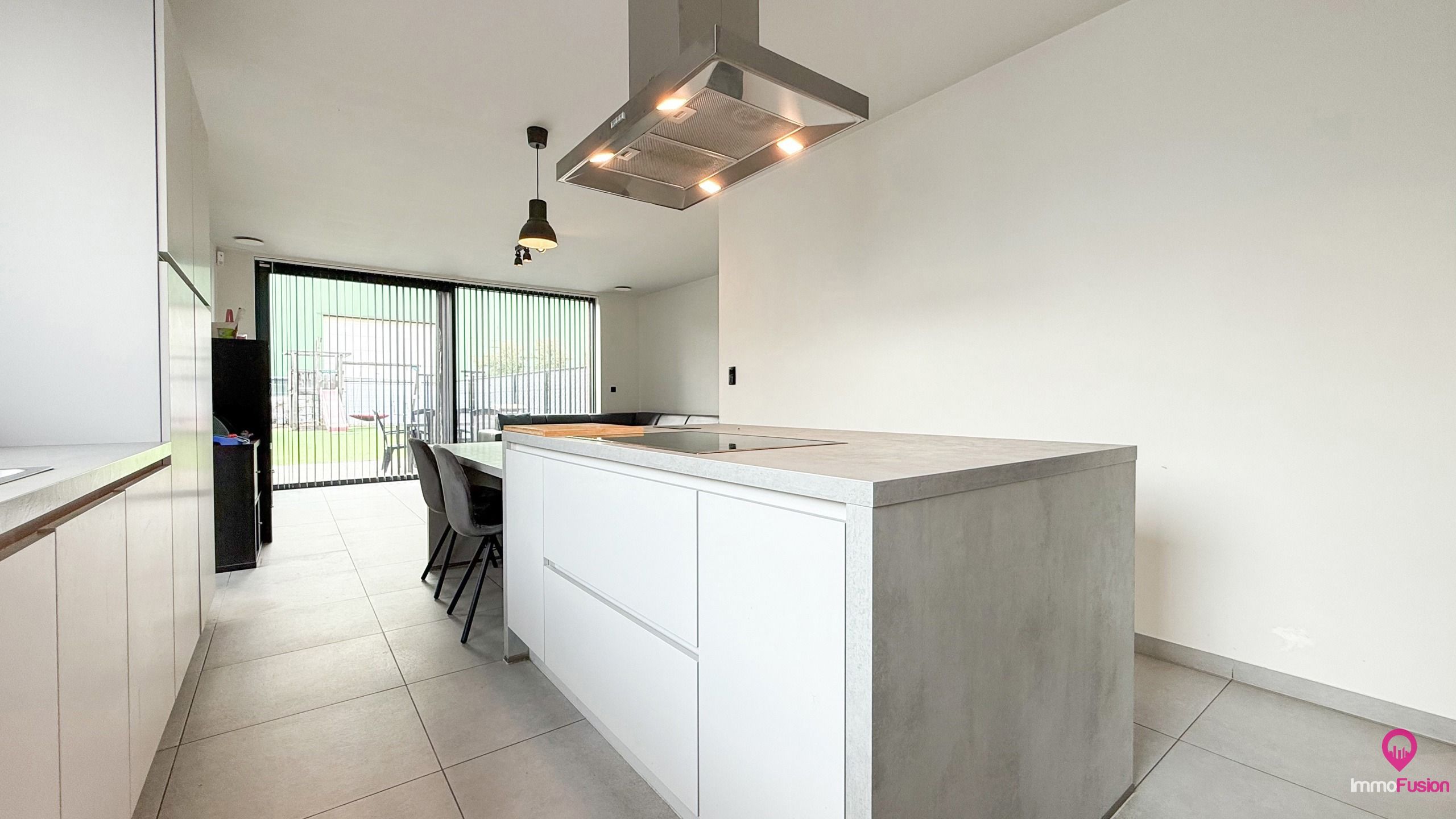 Moderne instapklare woning met 3 slaapkamers en tuin! foto 3