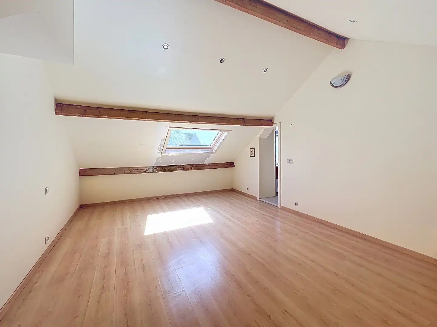 Uitzonderlijk gelegen Cottagestijl woning op Zuidwest gericht perceel  van 588m² te Oostende.  foto 18