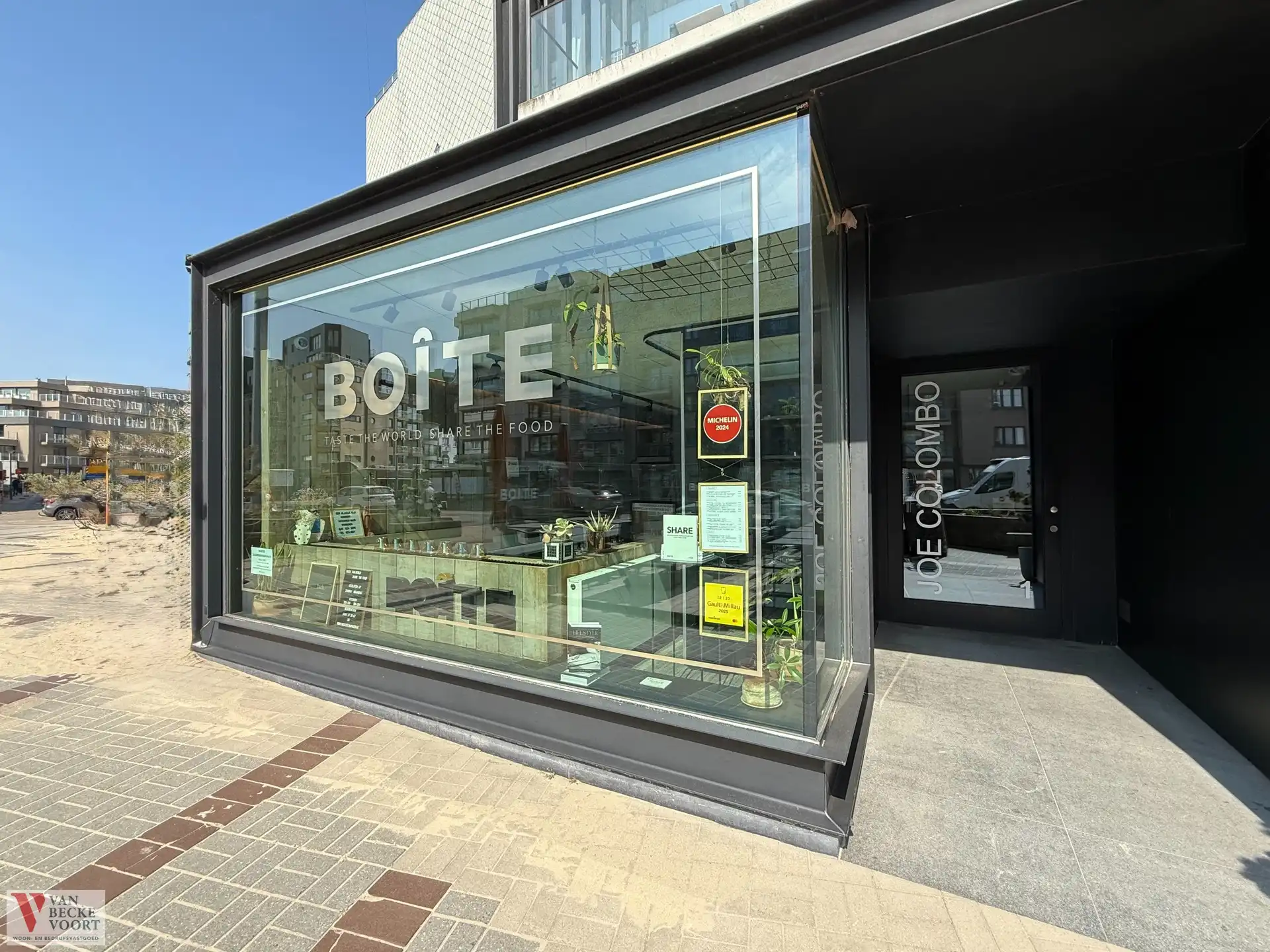 Restaurant Sint-Idesbald foto {{pictureIndex}}