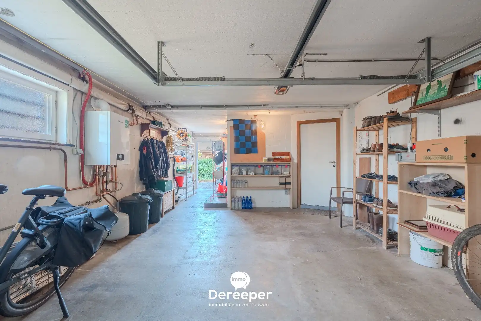 Op te frissen halfopen bel-etagewoning met tuin, garage en 4 slaapkamers foto 16