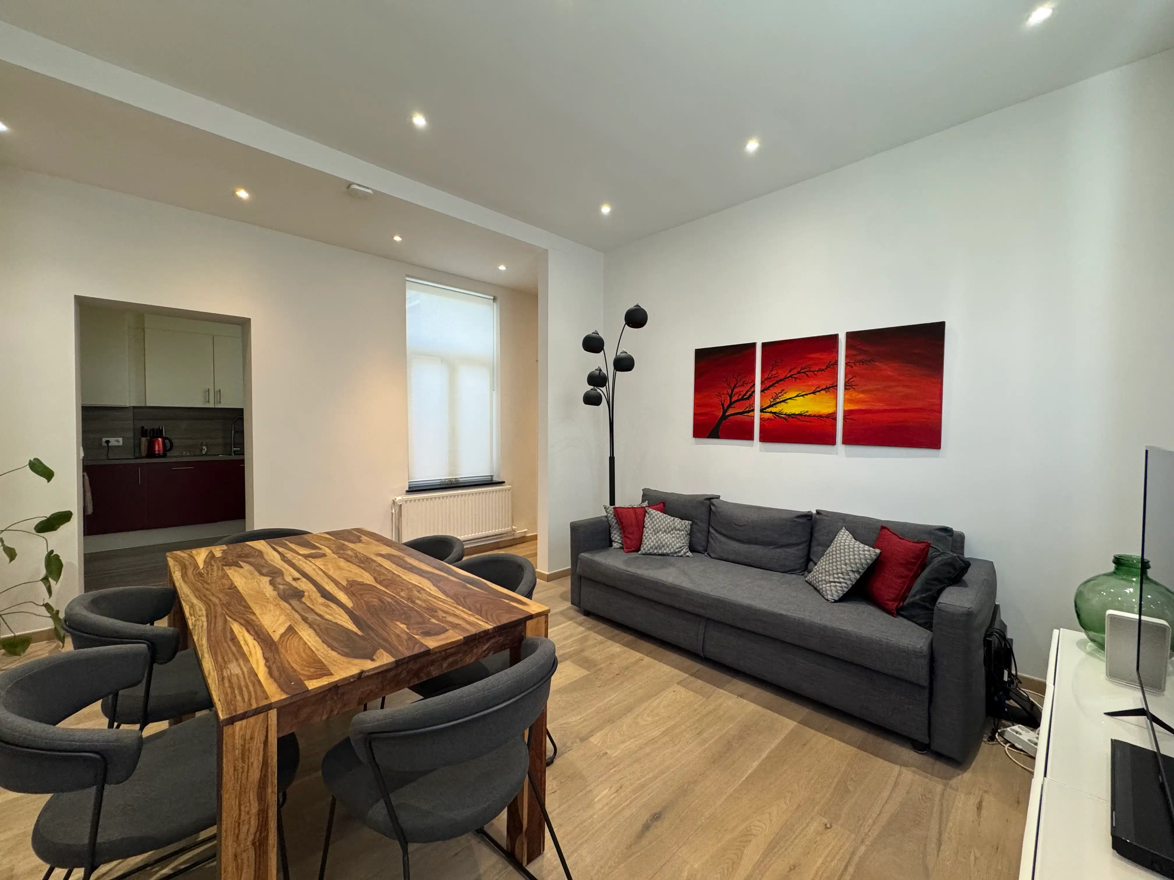 Appartement 84m² op historische locatie in James Ensorgalerij foto {{pictureIndex}}