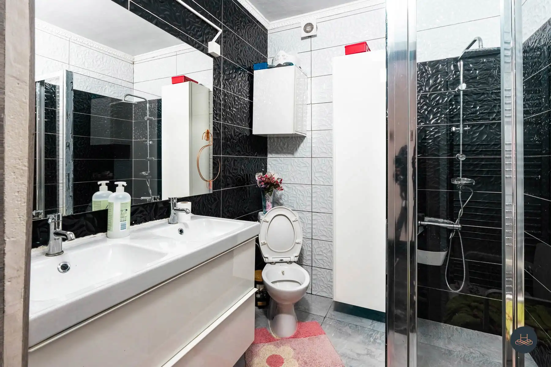 Comfortabele ruime gezinswoning met strategische ligging foto 10