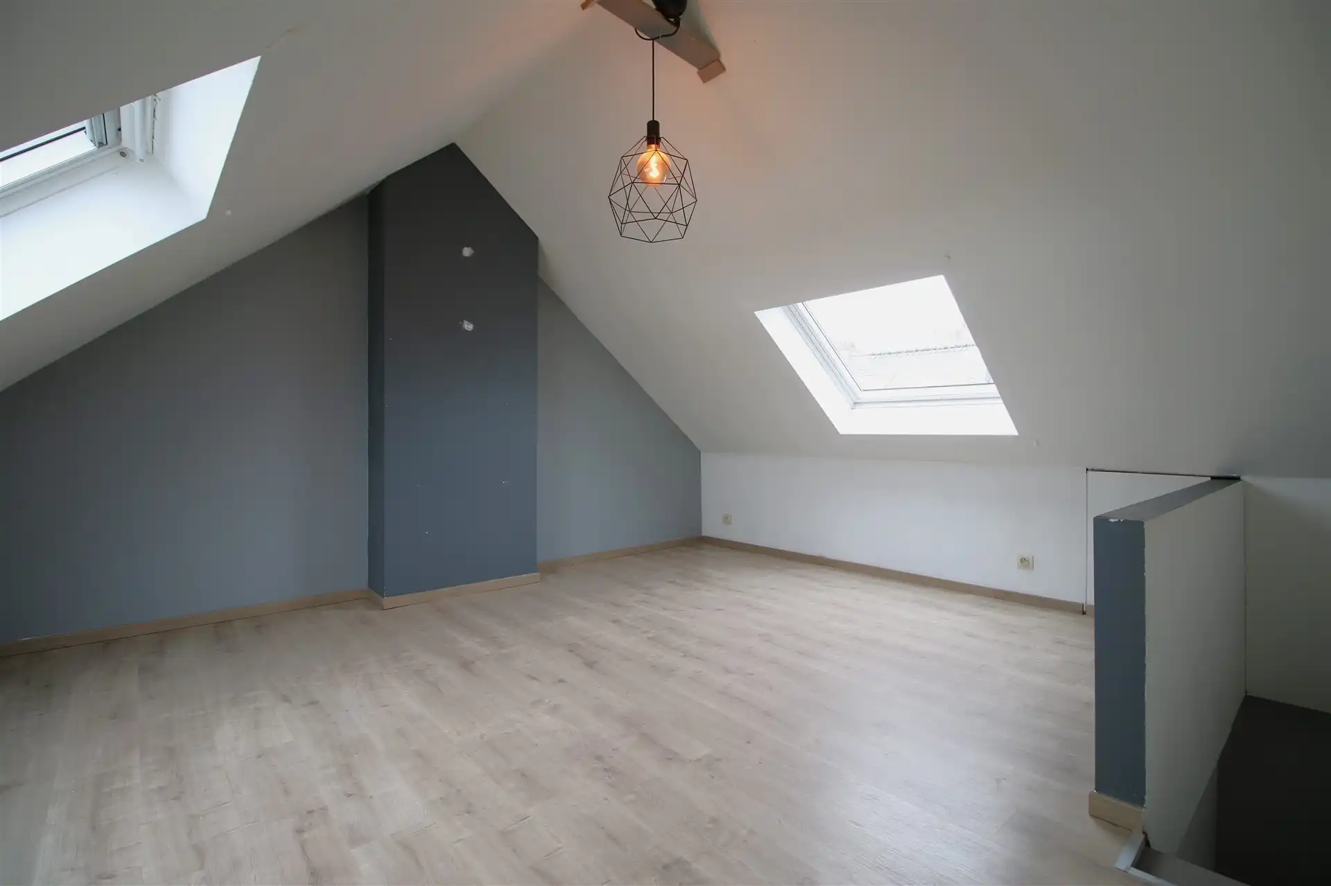 Vernieuwde gezellige woning in centrum Ruisbroek foto 18