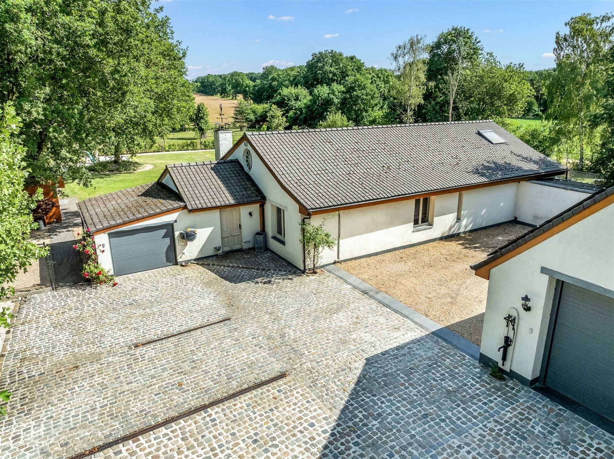 CHARMANTE WONING MET 5 SLAAPKAMERS OP UNIEK GELEGEN PERCEEL VAN 6600M² foto 42