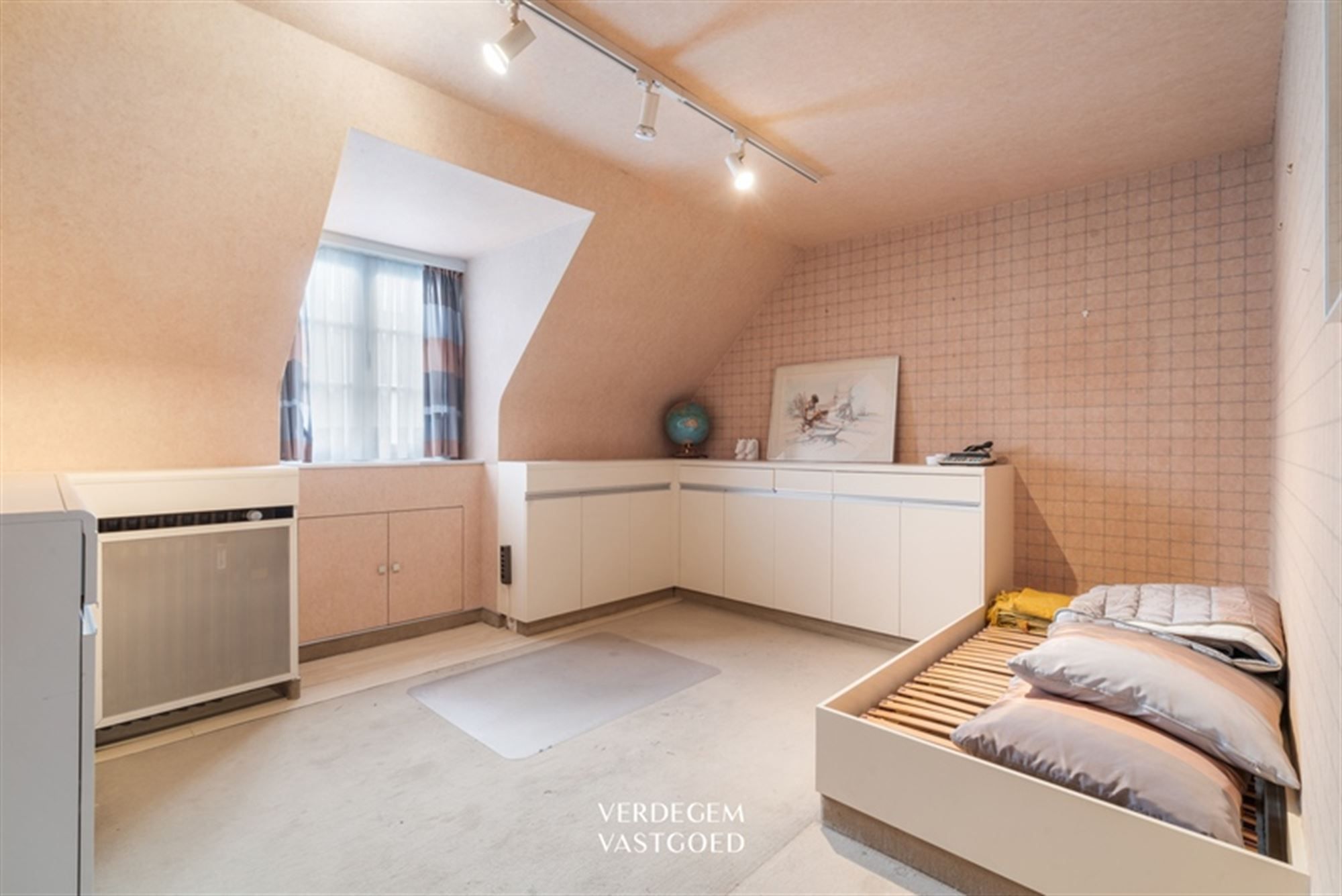 Klassevolle woning met 5 slaapkamers en giga garage / atelier foto 17