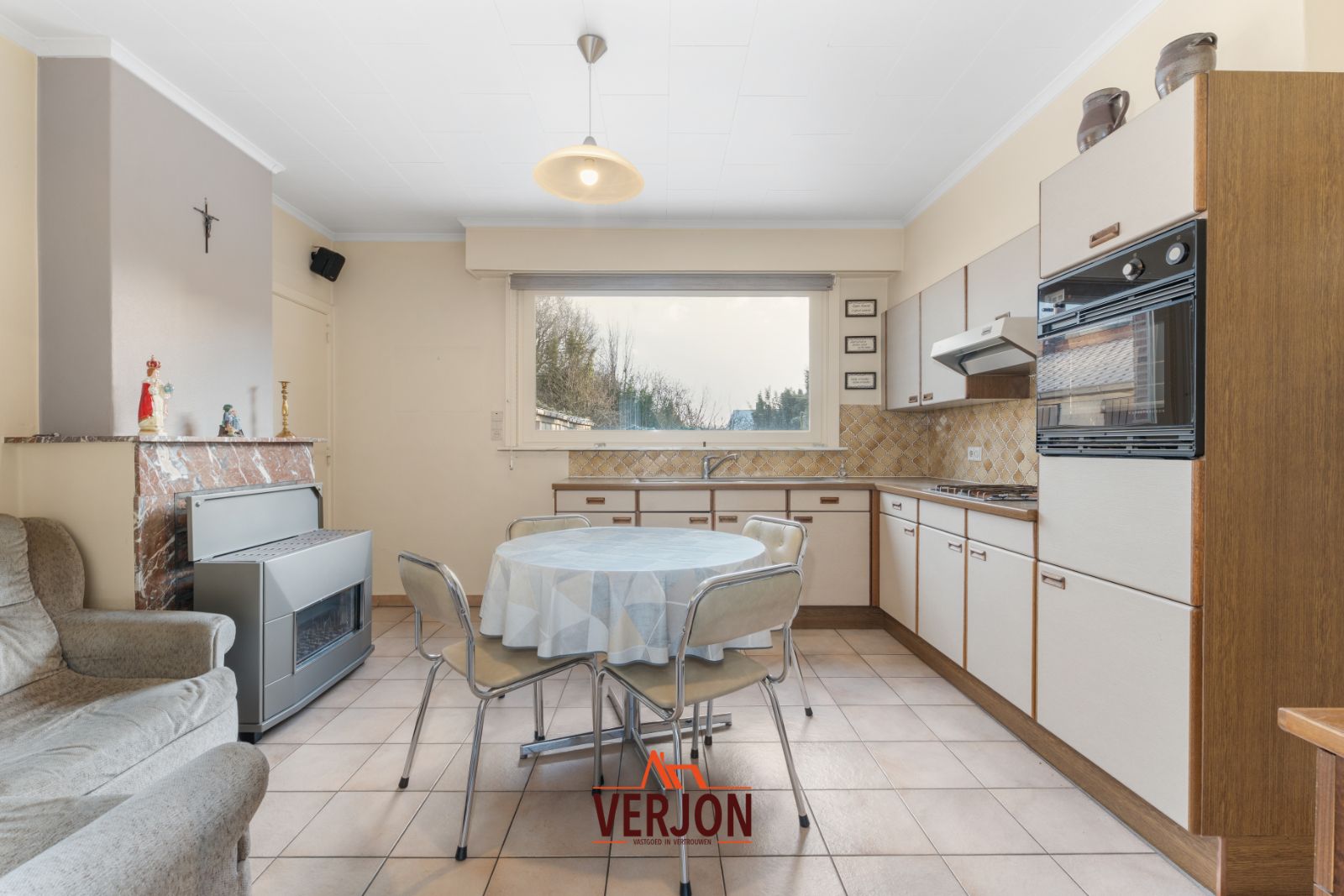 1ste kijkmoment 24/01/26! Gezellige en praktische woning met afgesloten tuin en ruime garage in Ardooie! foto 5