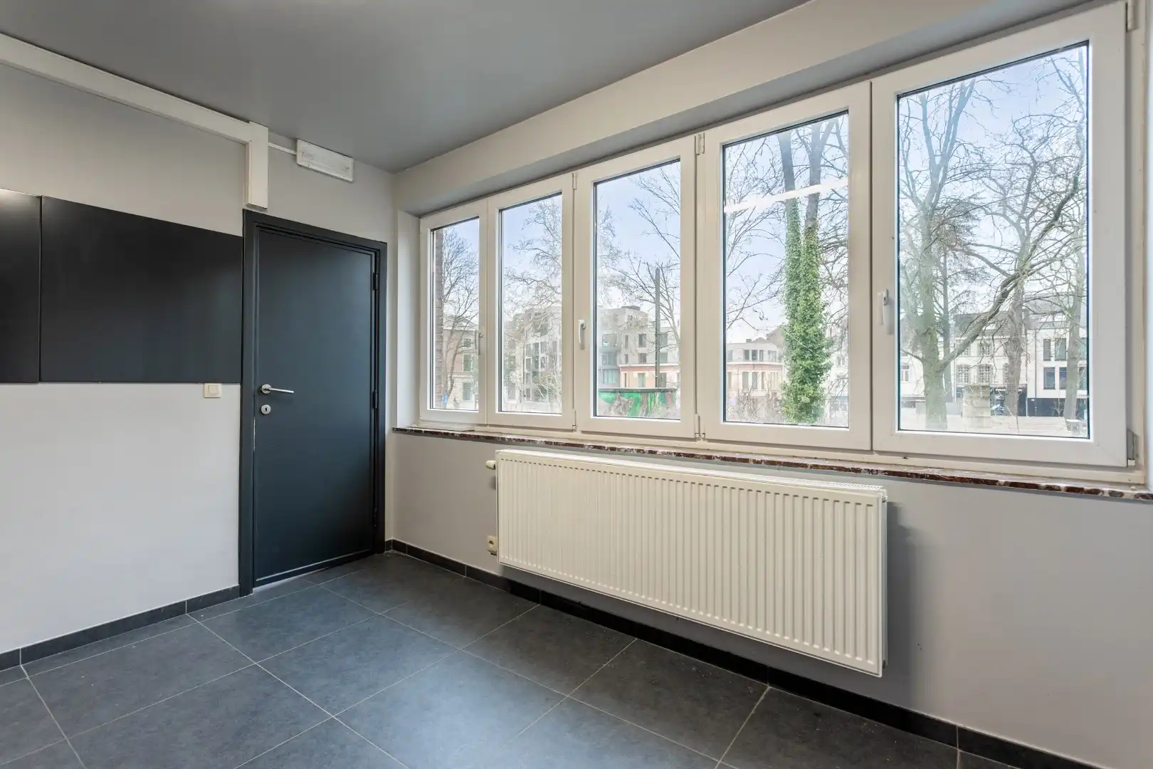 opbrengsteigendom: commercieel glv en 3 appt foto 8