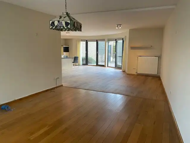 Gelijkvloersappartement met 2 slaapkamers, 2 badkamers en tuin foto 8
