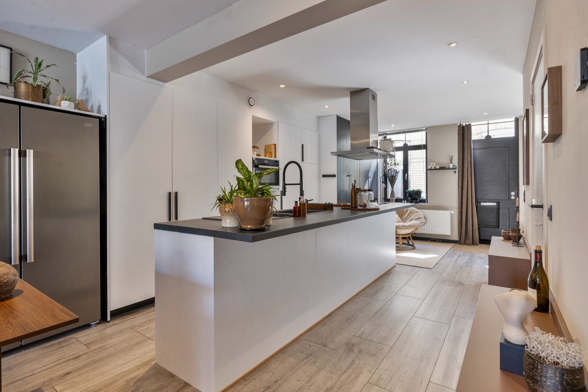 AANTREKKELIJKE woning in het hartje van Dudzele met 3 slaapkamers en tuintje foto 6