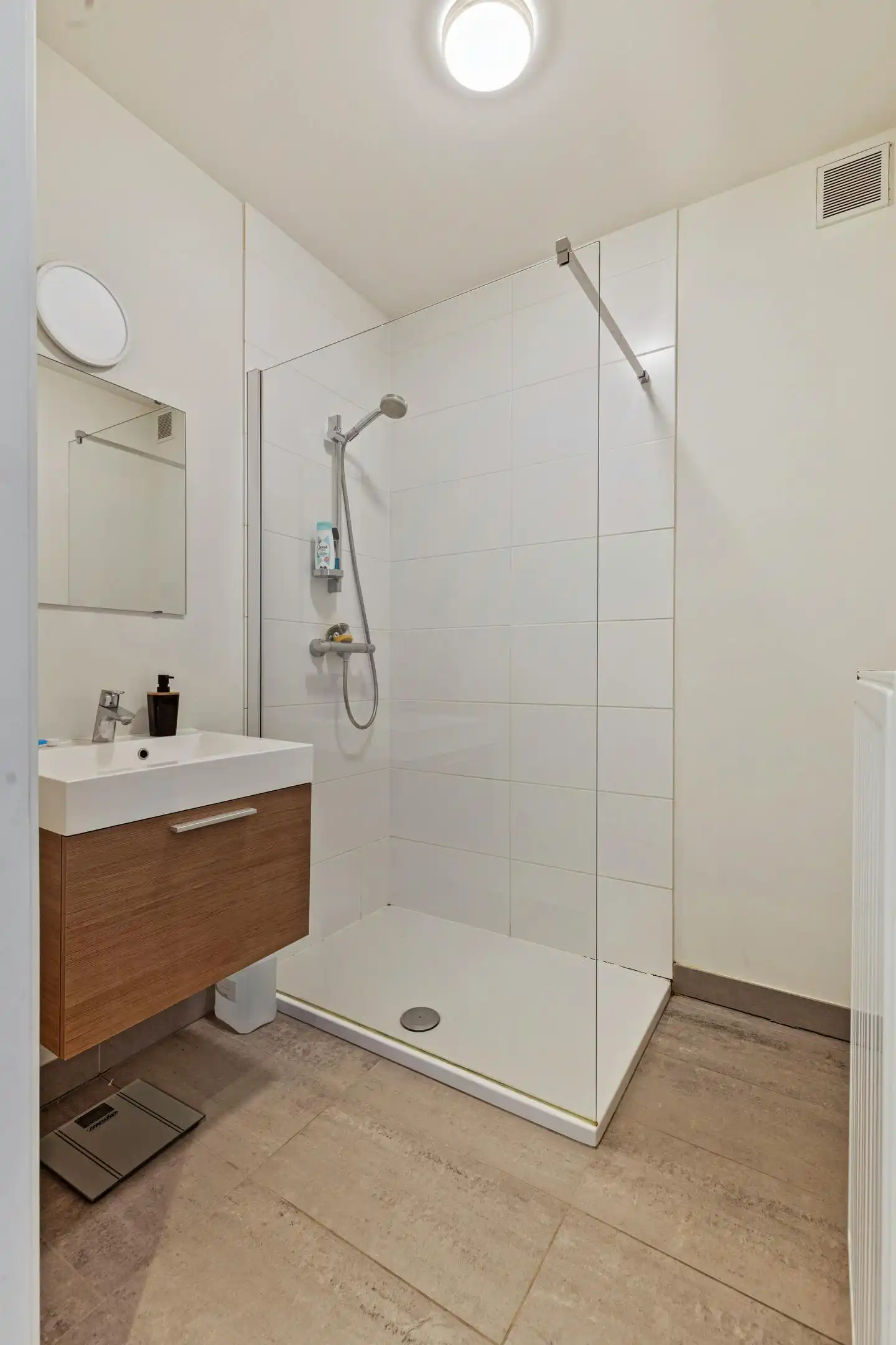 Appartement met 2 slaapkamers nabij centrum Rumbeke  foto 8