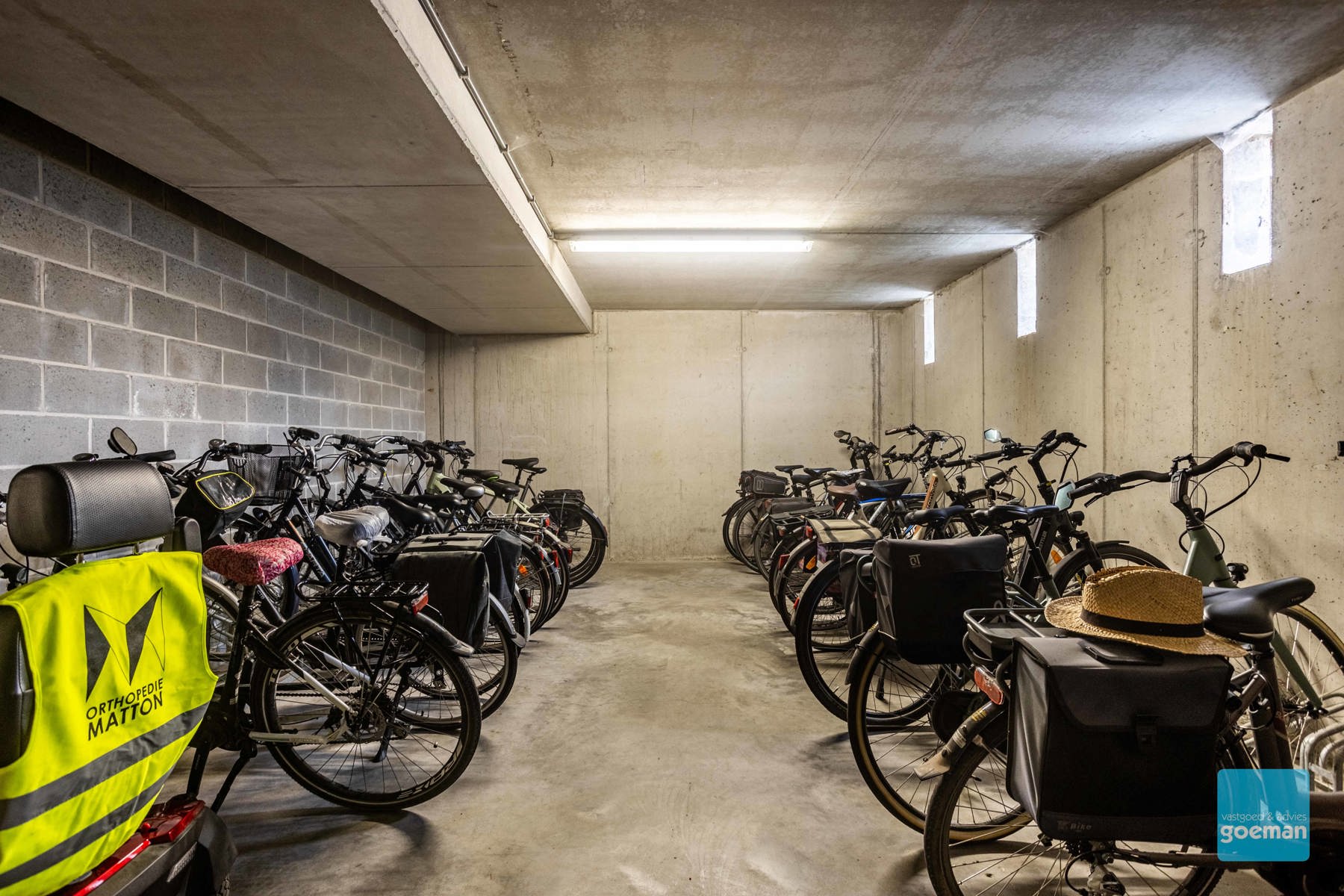 TE KOOP IN BERLARE: Luxueus appartement met adembenemend zicht op het Donkmeer – Berlare foto 19