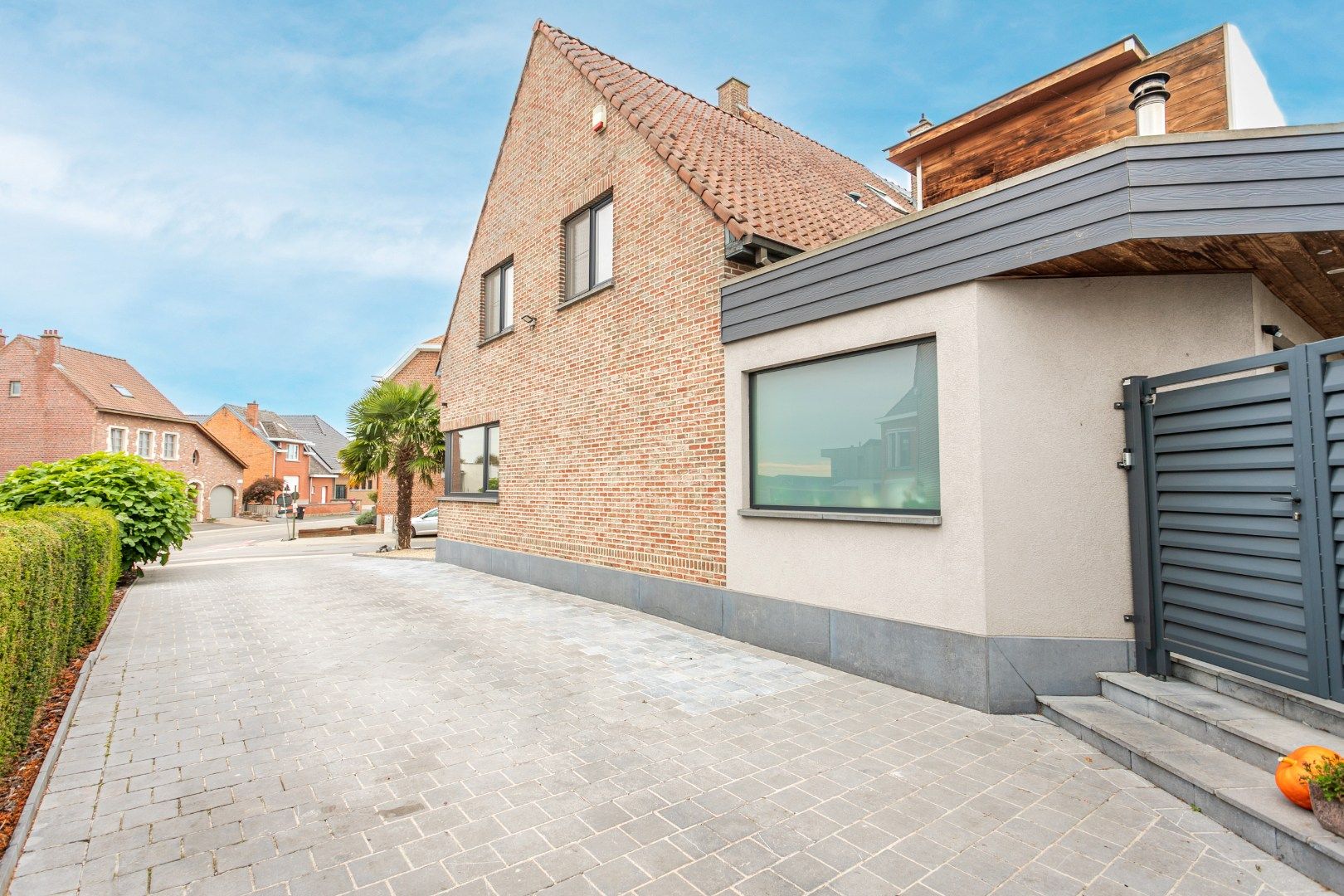 Instapklare woning met 3 slpk, garage en tuin te Pajottegem foto 3