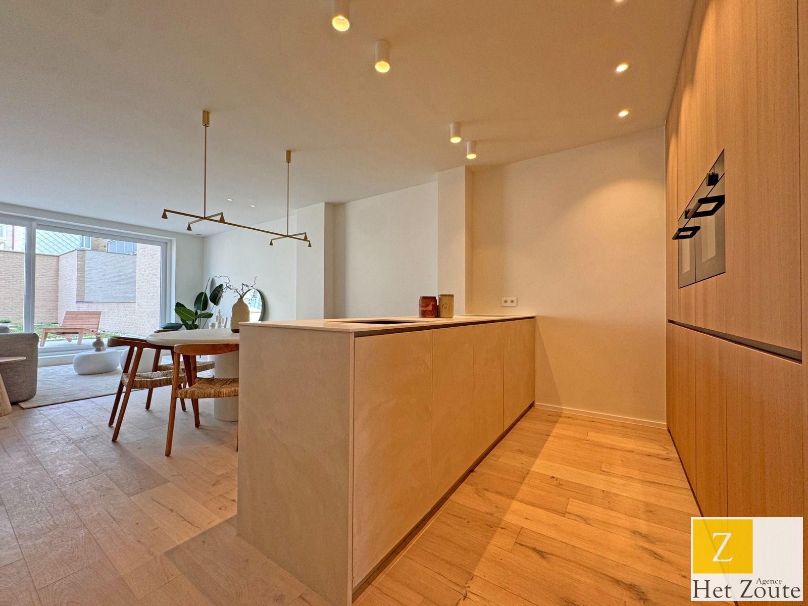 Gelijkvloers appartement met terras en tuin te Knokke foto 7