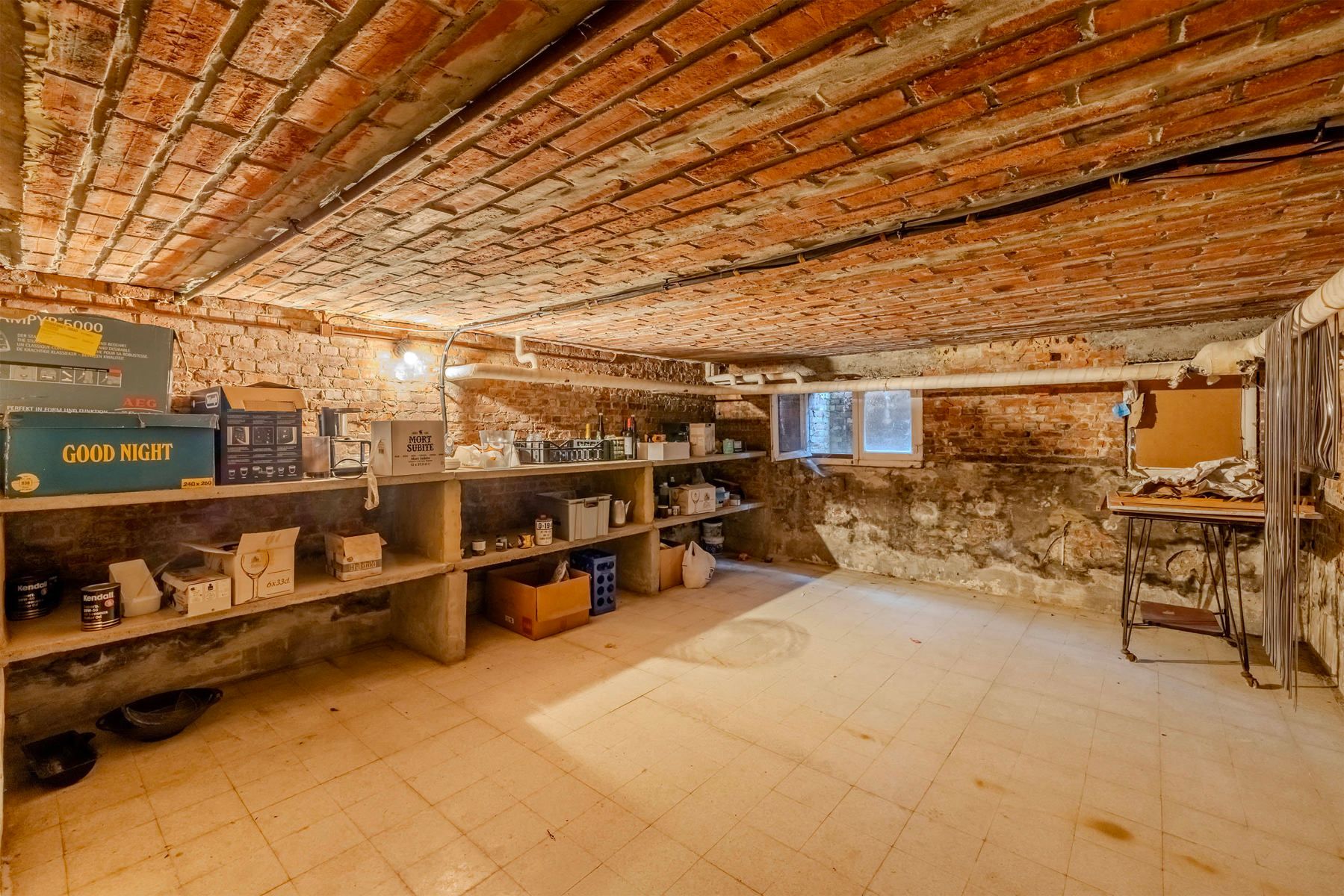 Te renoveren woning met o.a. 2 slaapkamers foto 19