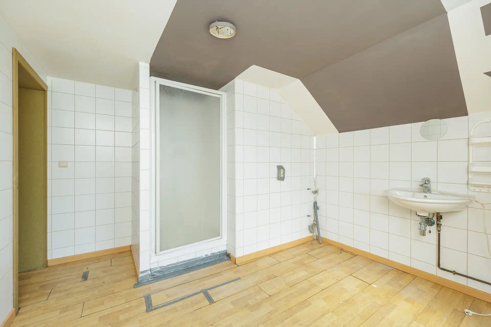 Te renoveren halfopen bebouwing: handel & appartement foto 20
