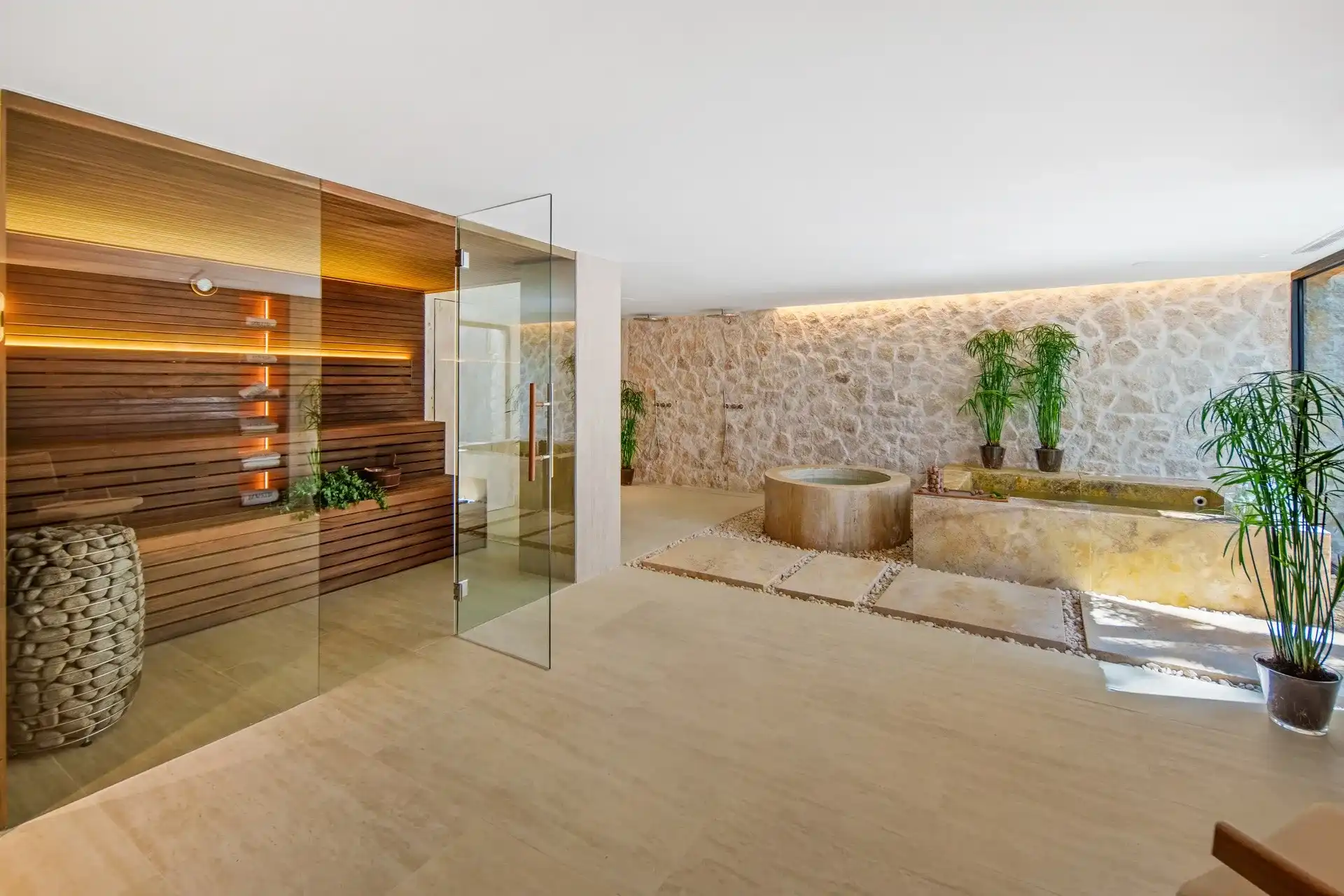 Exclusieve designvilla aan de frontlinie van Las Brisas Golf in Marbella foto 25