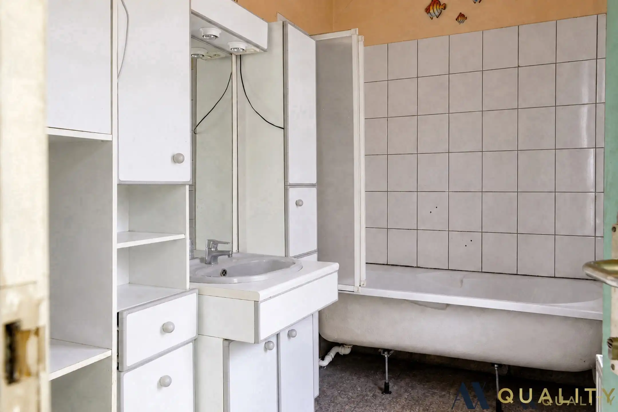 Te renoveren gesloten bebouwing met garage, ruime tuin en groenzicht in Oppuurs foto 17