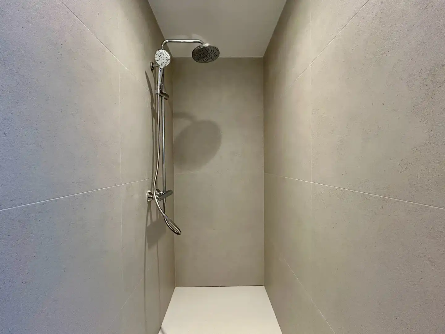 Instapklaar nieuwbouwappartement met 3 kamers & terras te Tielt! foto 11