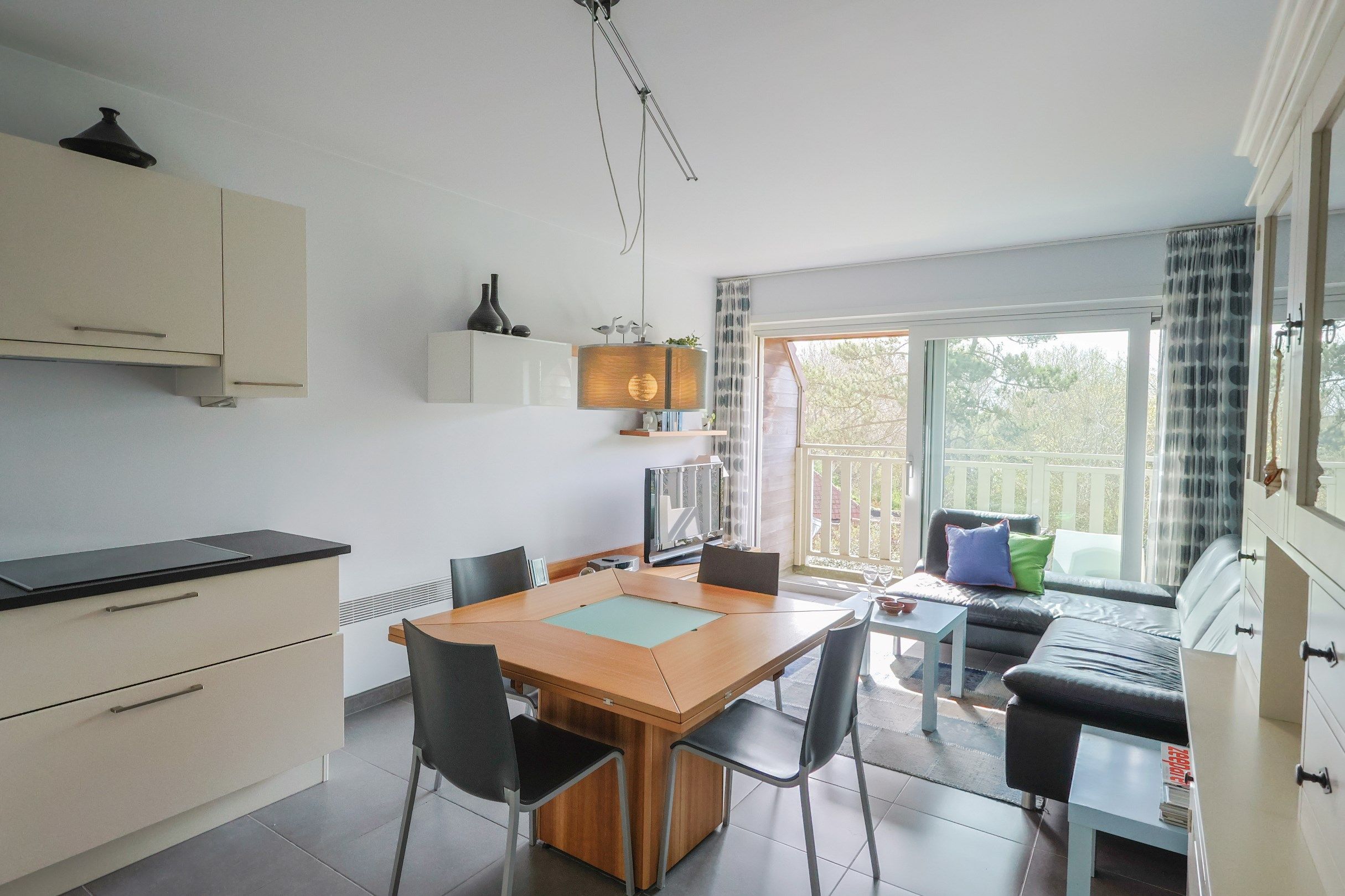 Duplex appartement met 3 volwaardige slaapkamers én autostaanplaats, vlak bij zee! foto 2