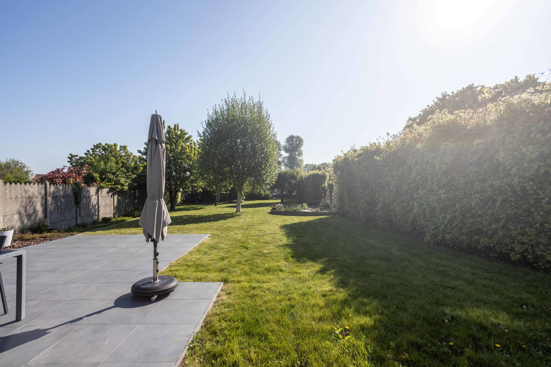 Unieke burgerwoning met tuin en perceel bouwgrond met garage foto 14