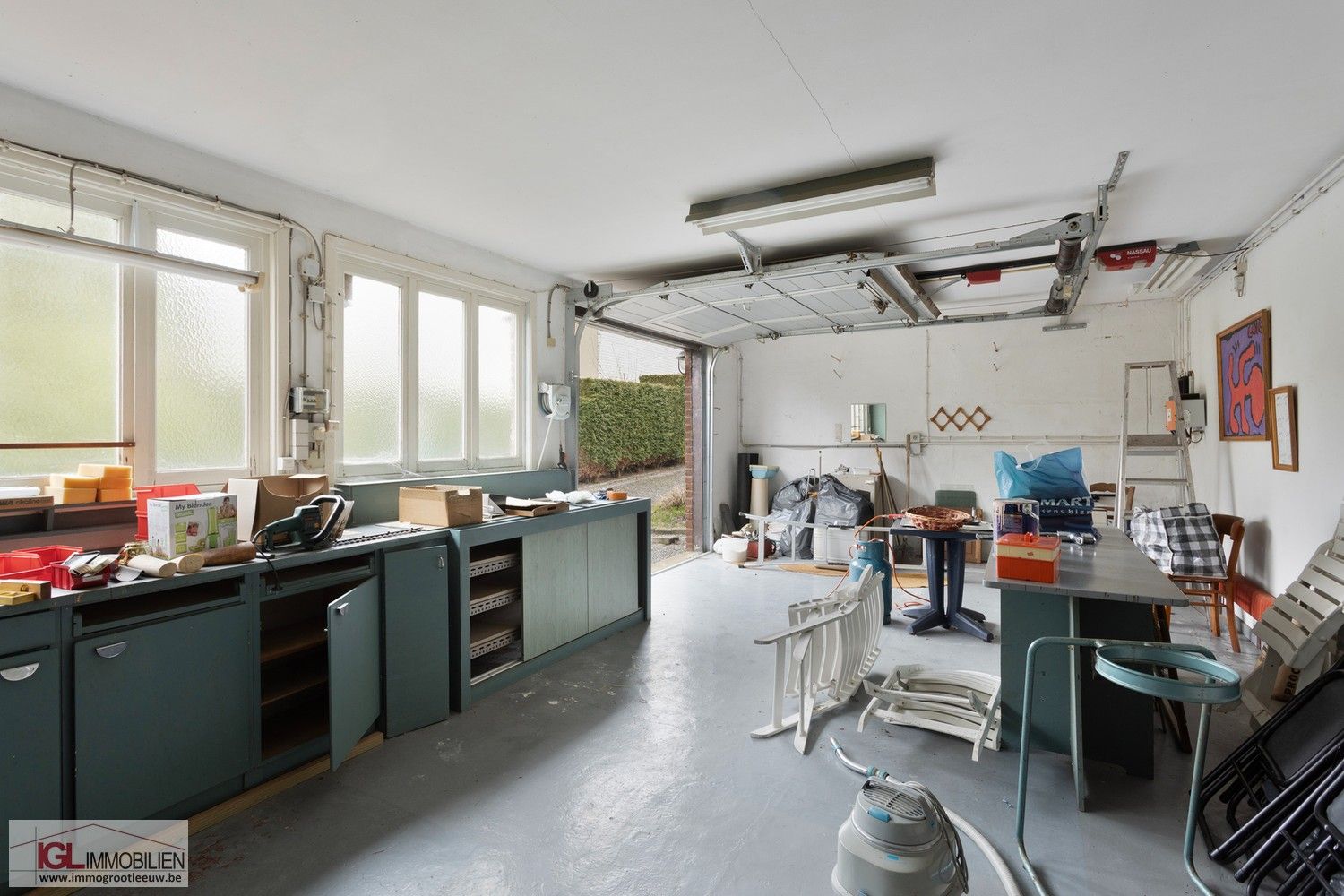 Charmante driegevelwoning met groot atelier/garage te Lot foto 19