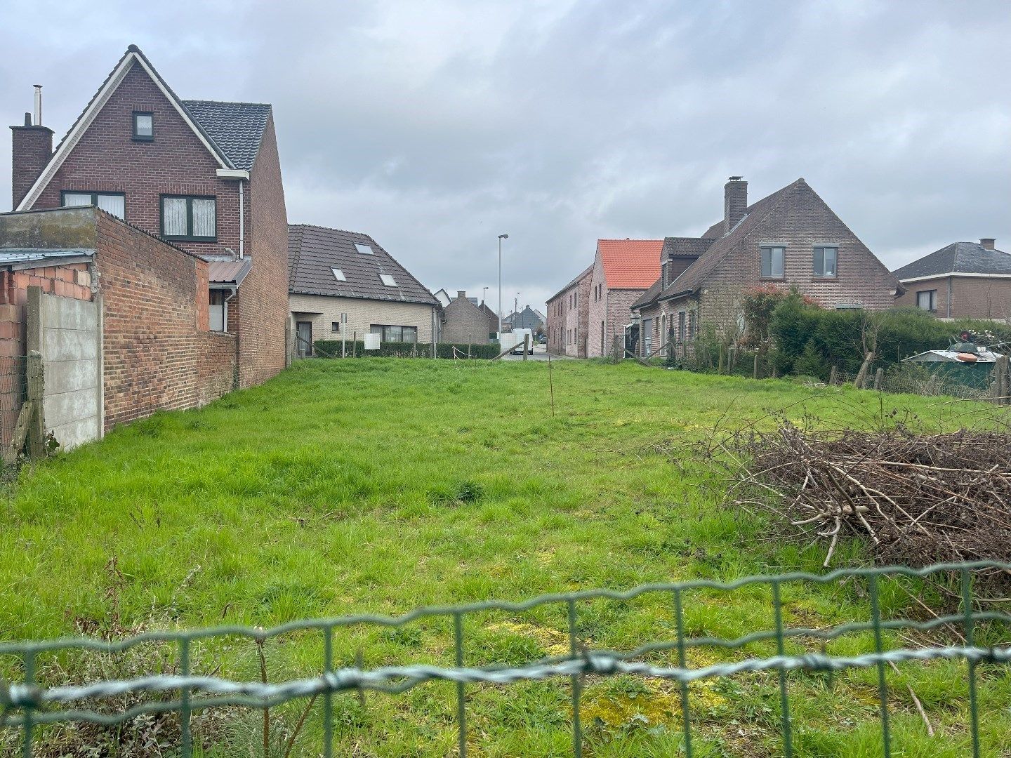 Bouwgrond voor Half open bebouwing op 335m² te Borsbeke foto 4